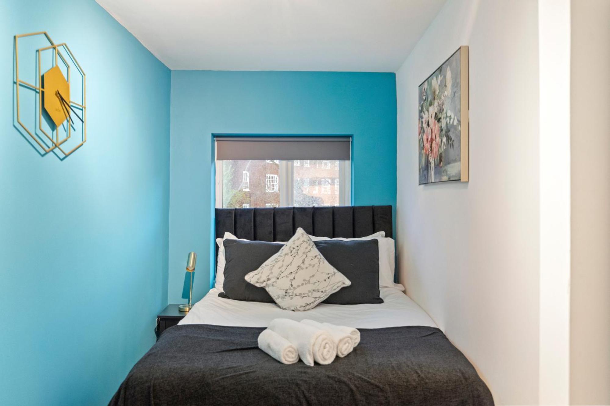 Diamond Camden Town 3 Bedroom Sleeps 11 London