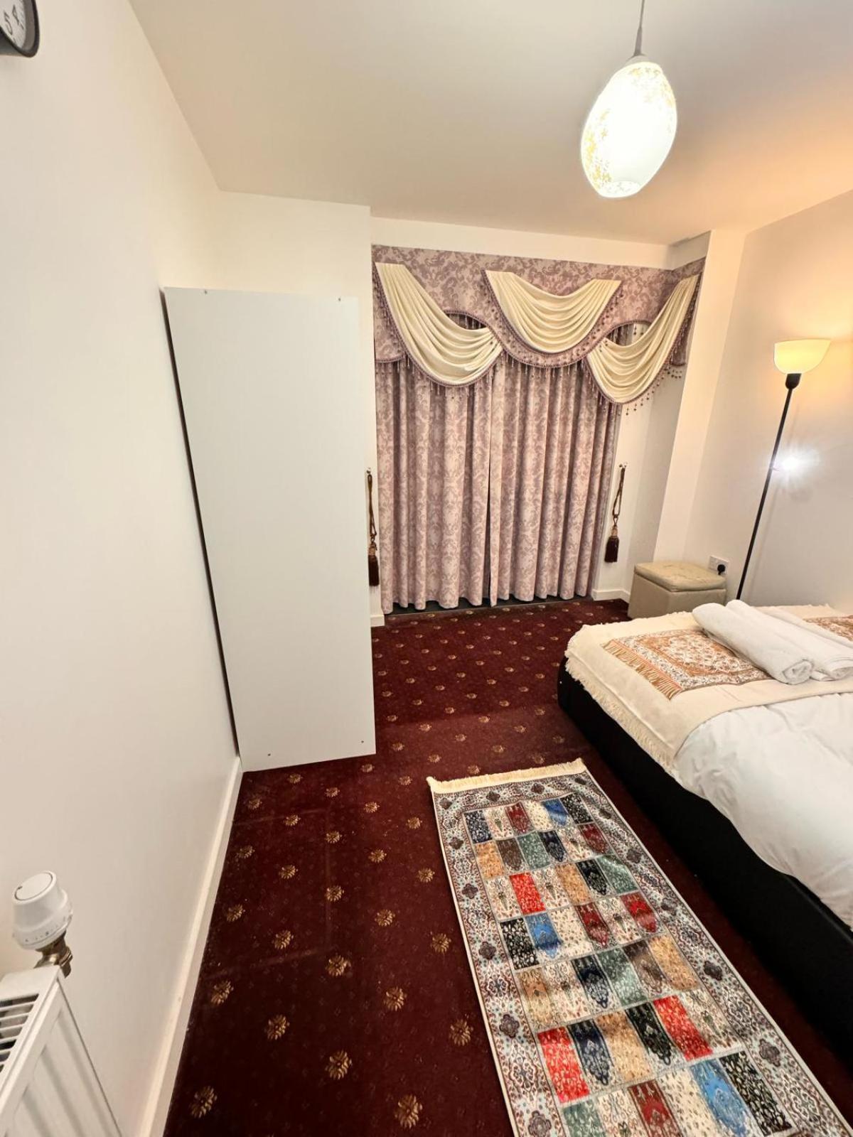 Luxury In Canary Wharf Guest house London