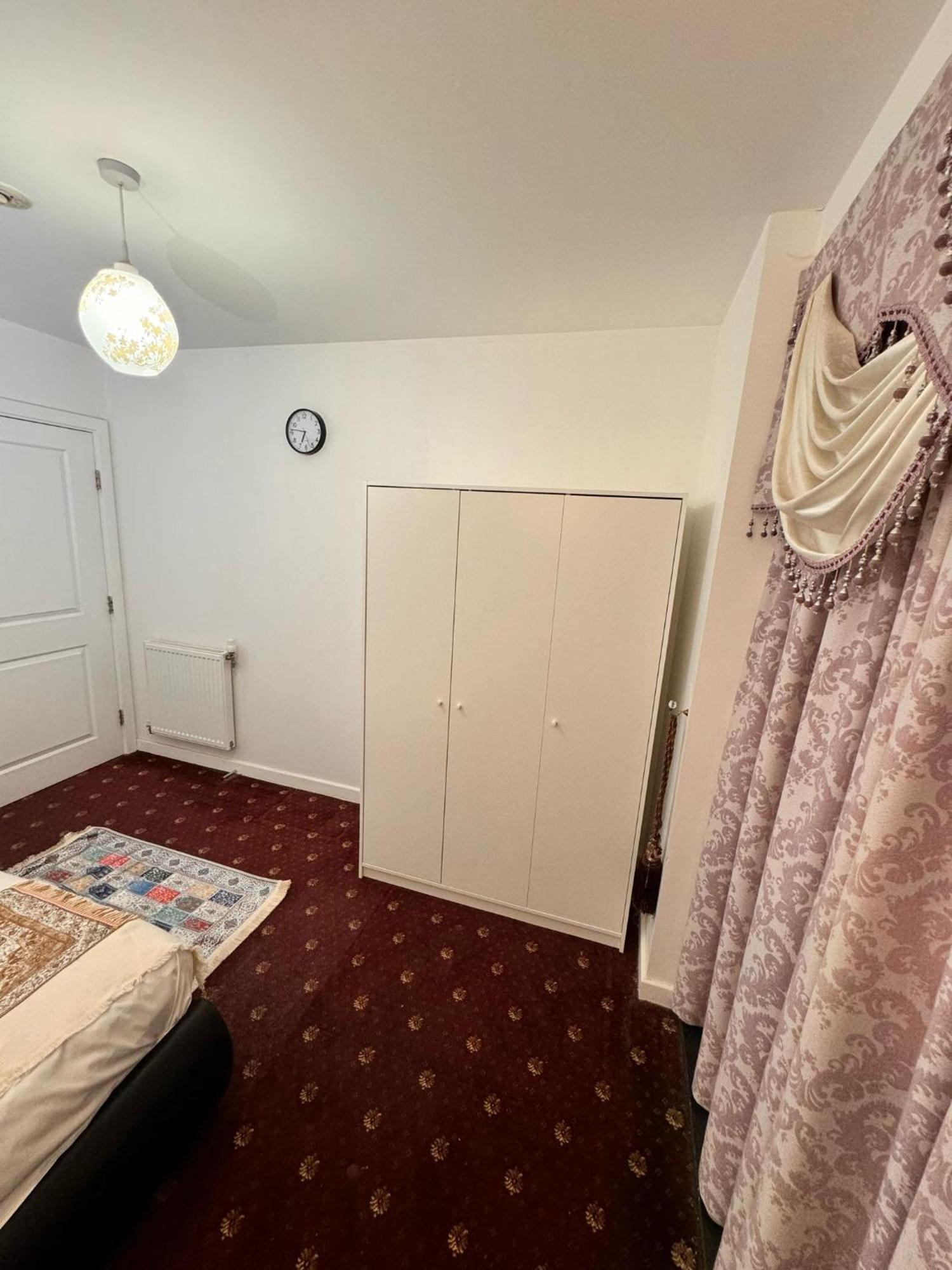 Luxury In Canary Wharf Guest house