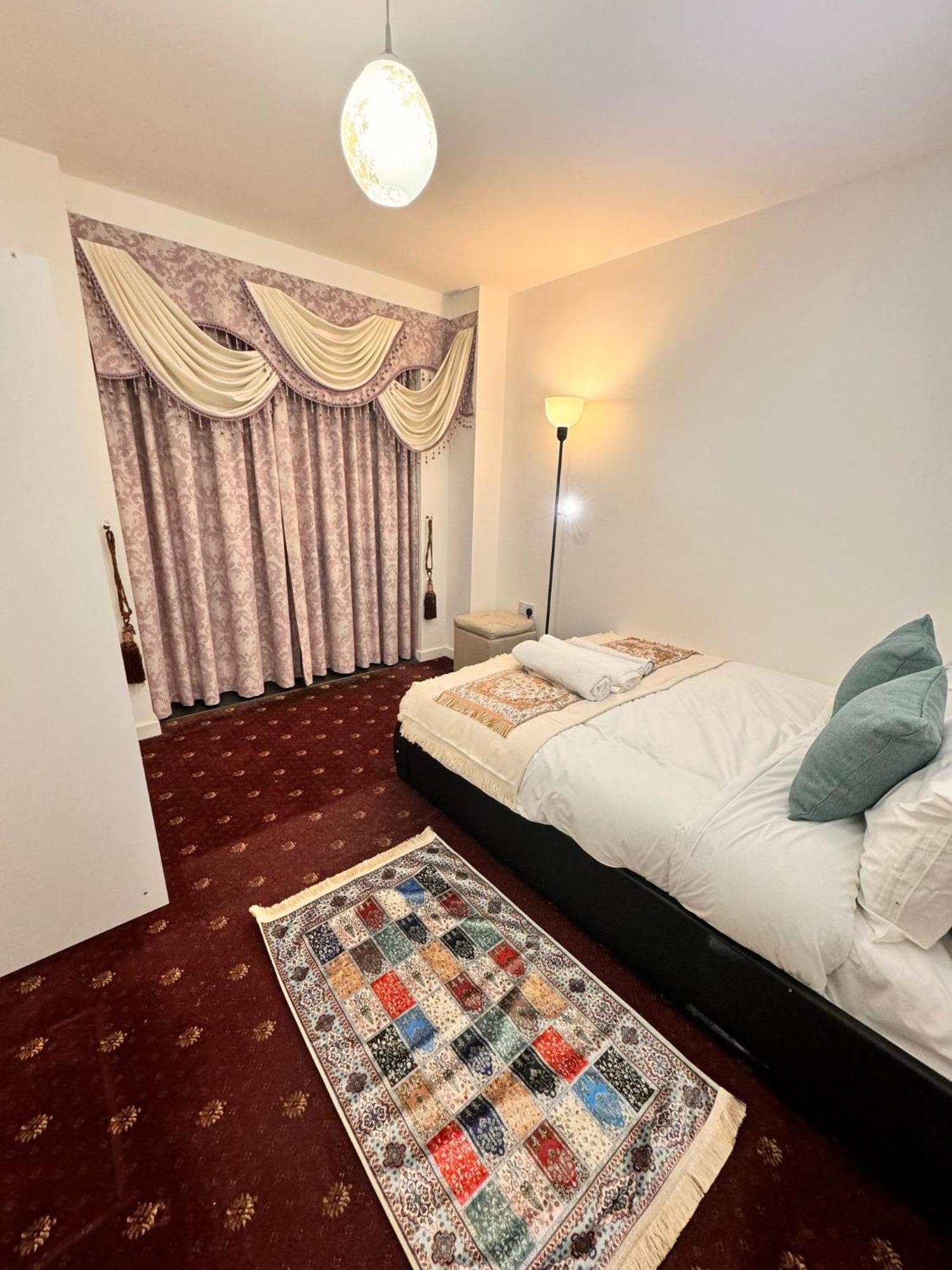 Luxury In Canary Wharf Guest house