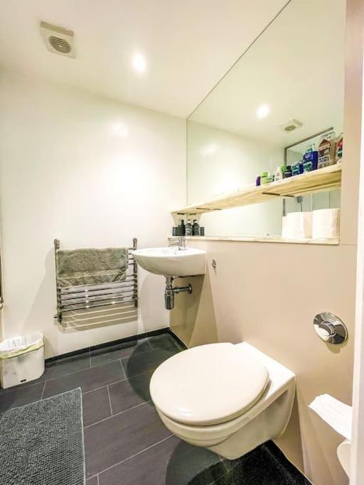 Apartamento Central + Gym + Pool + Parking *