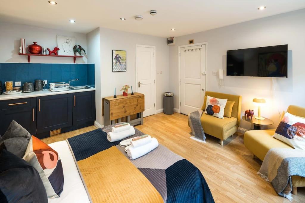 Leilighet 5 Min Walk To Madame Tussauds - 5 Min Walk To Baker Street - 5 Min Walk To Marylebone Railway Station - 5 Min Walk To Regent Park - *