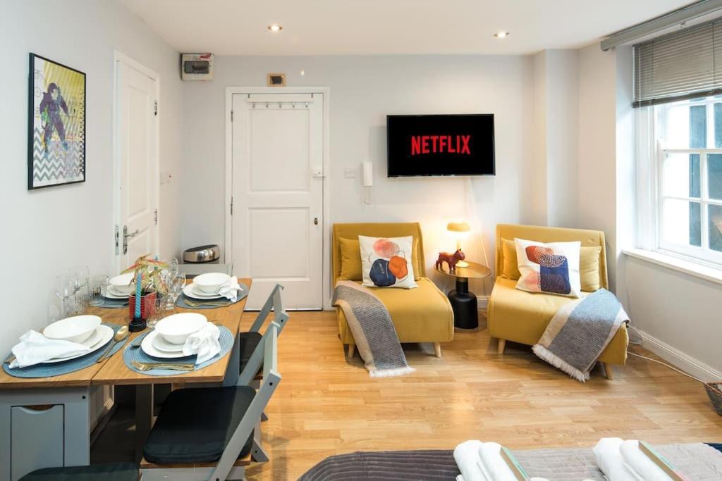 Leilighet 5 Min Walk To Madame Tussauds - 5 Min Walk To Baker Street - 5 Min Walk To Marylebone Railway Station - 5 Min Walk To Regent Park -