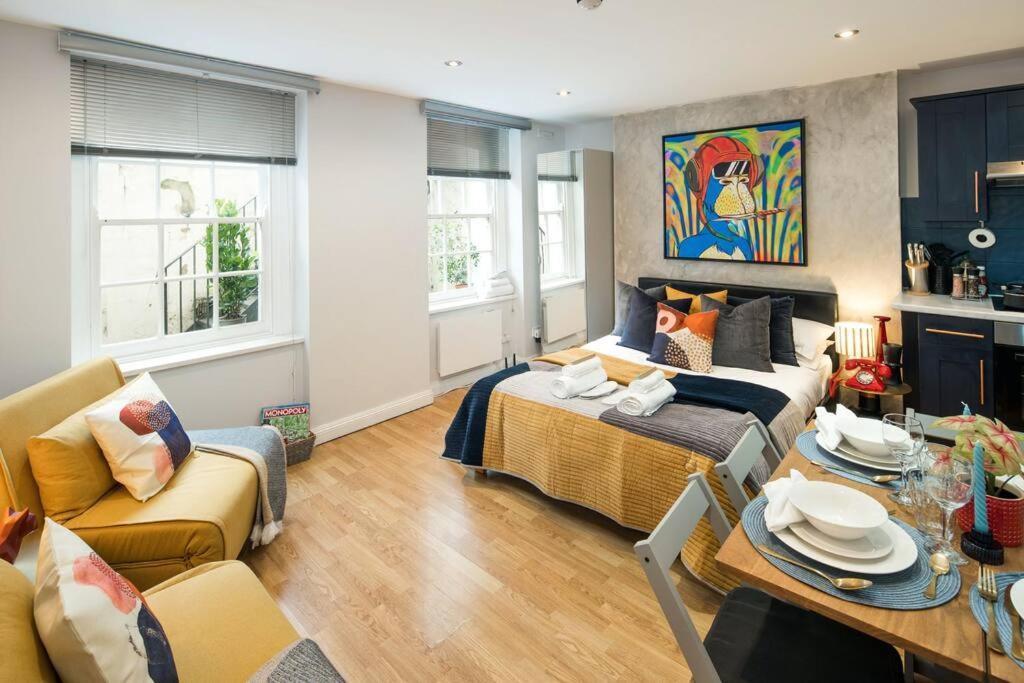 5 Min Walk To Madame Tussauds - 5 Min Walk To Baker Street - 5 Min Walk To Marylebone Railway Station - 5 Min Walk To Regent Park - Leilighet London