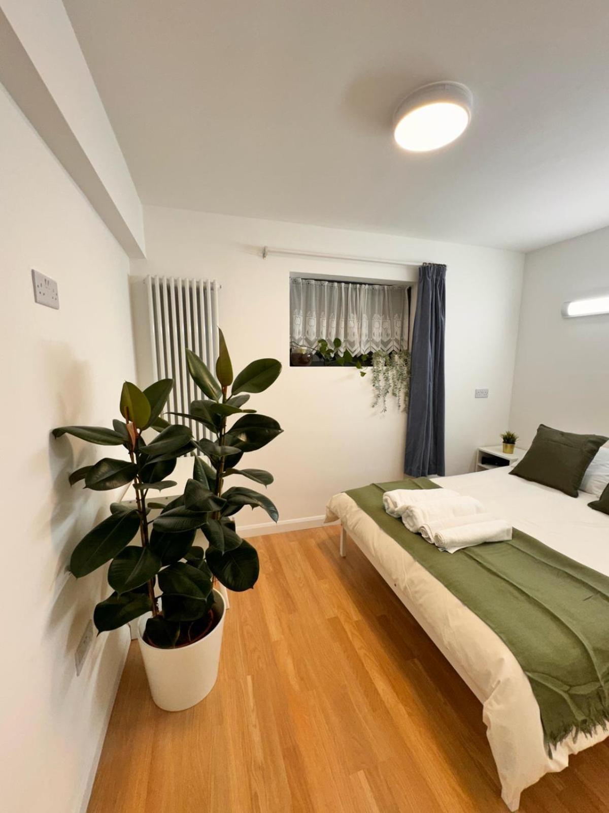Luxury In Cross Harbour Gasthuis