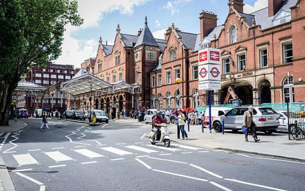 2 Bedroom Flat In Marylebone