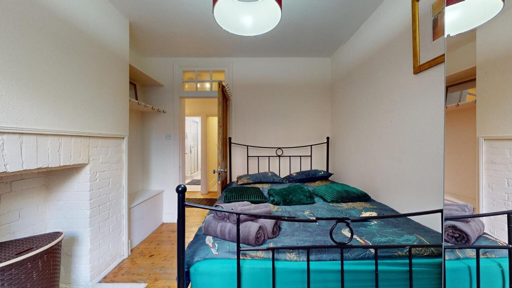 2 Bedroom Flat In Marylebone Apartment