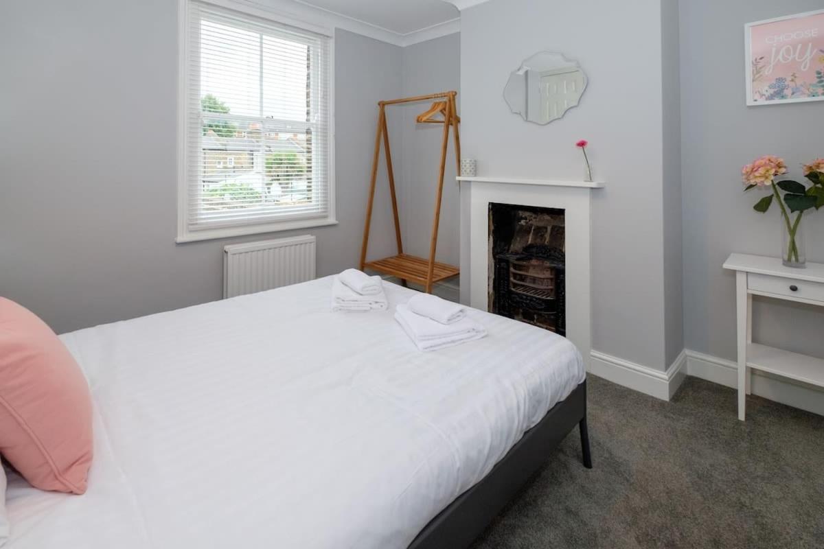 Feriehus Contemporary House Garden Near Park & Thames London