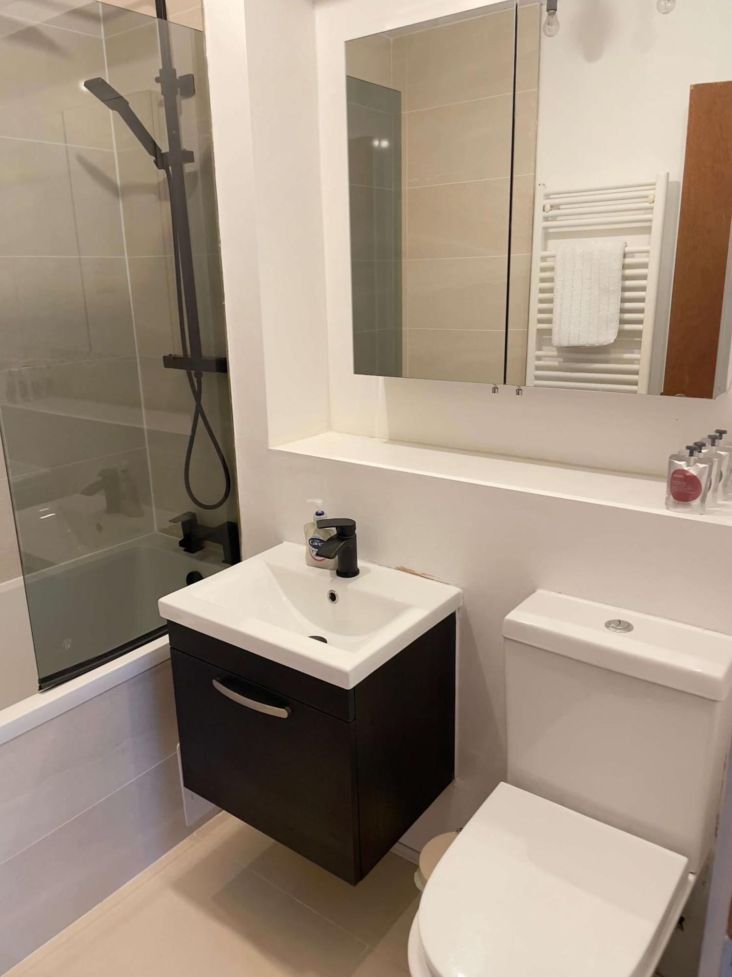 Apartment Bright And Beautiful 2bdr Flat *