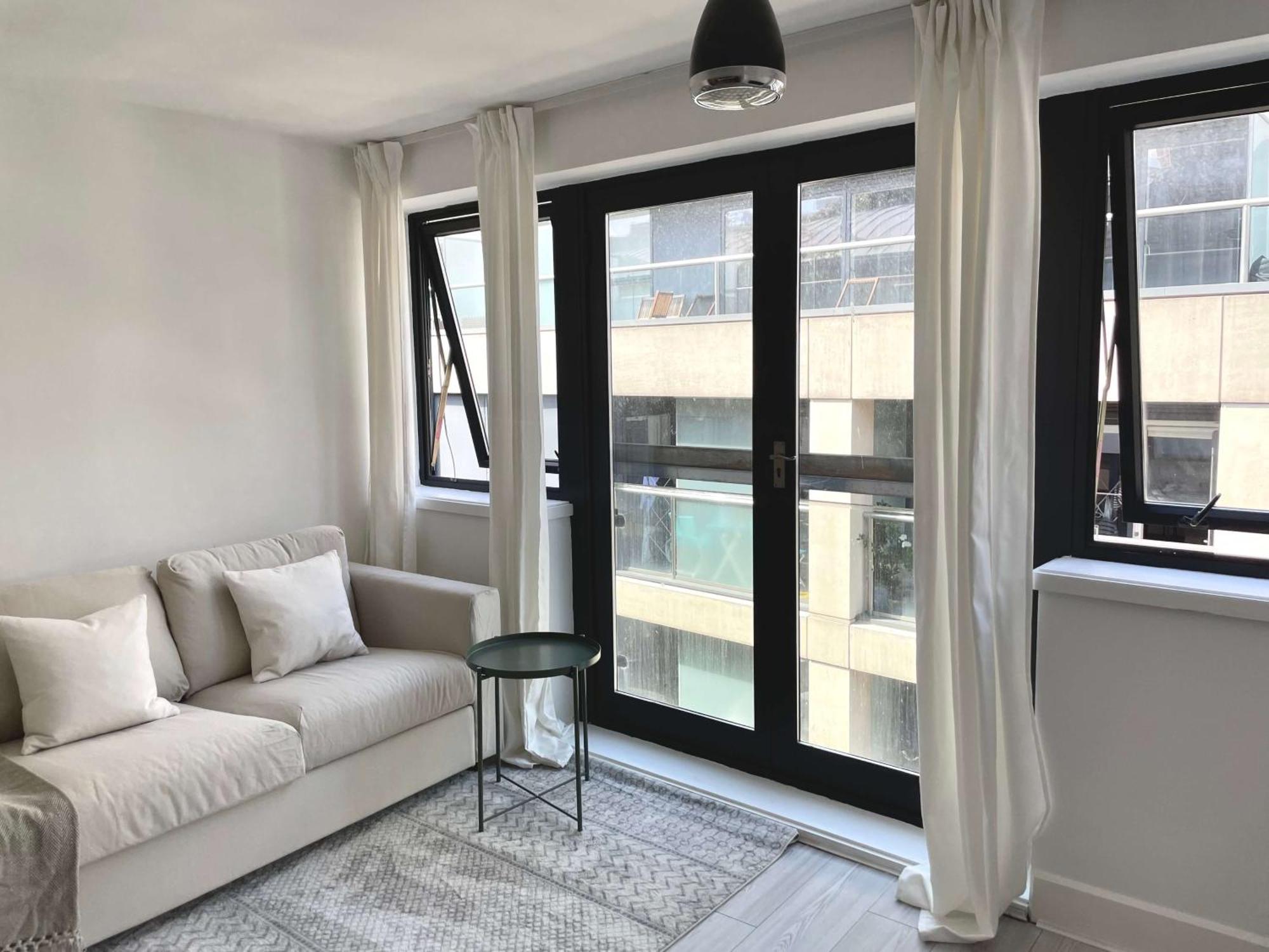 Apartment Bright And Beautiful 2bdr Flat *