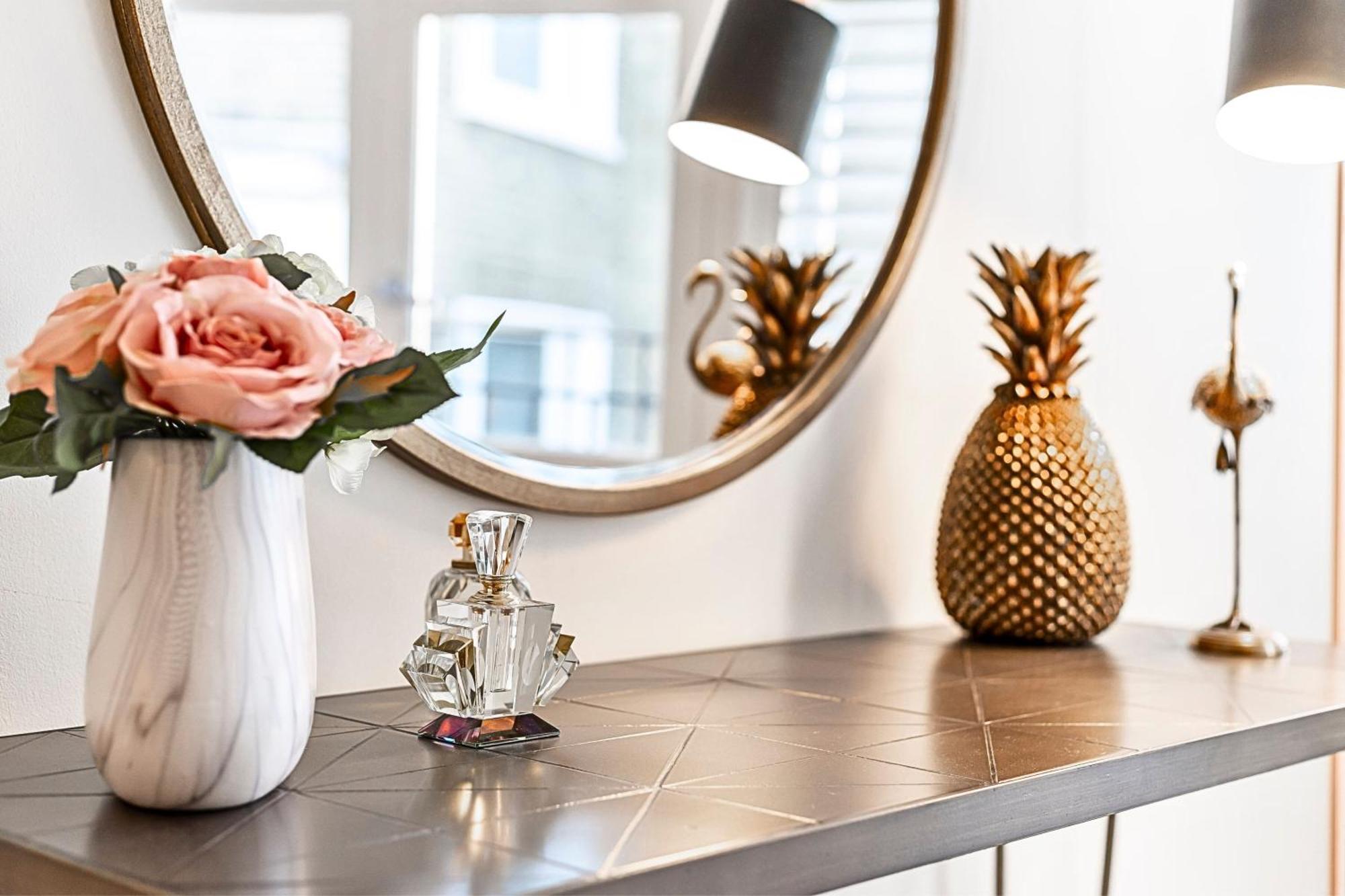 Kensington Oasis: Central Private House Near Attractions Holiday home