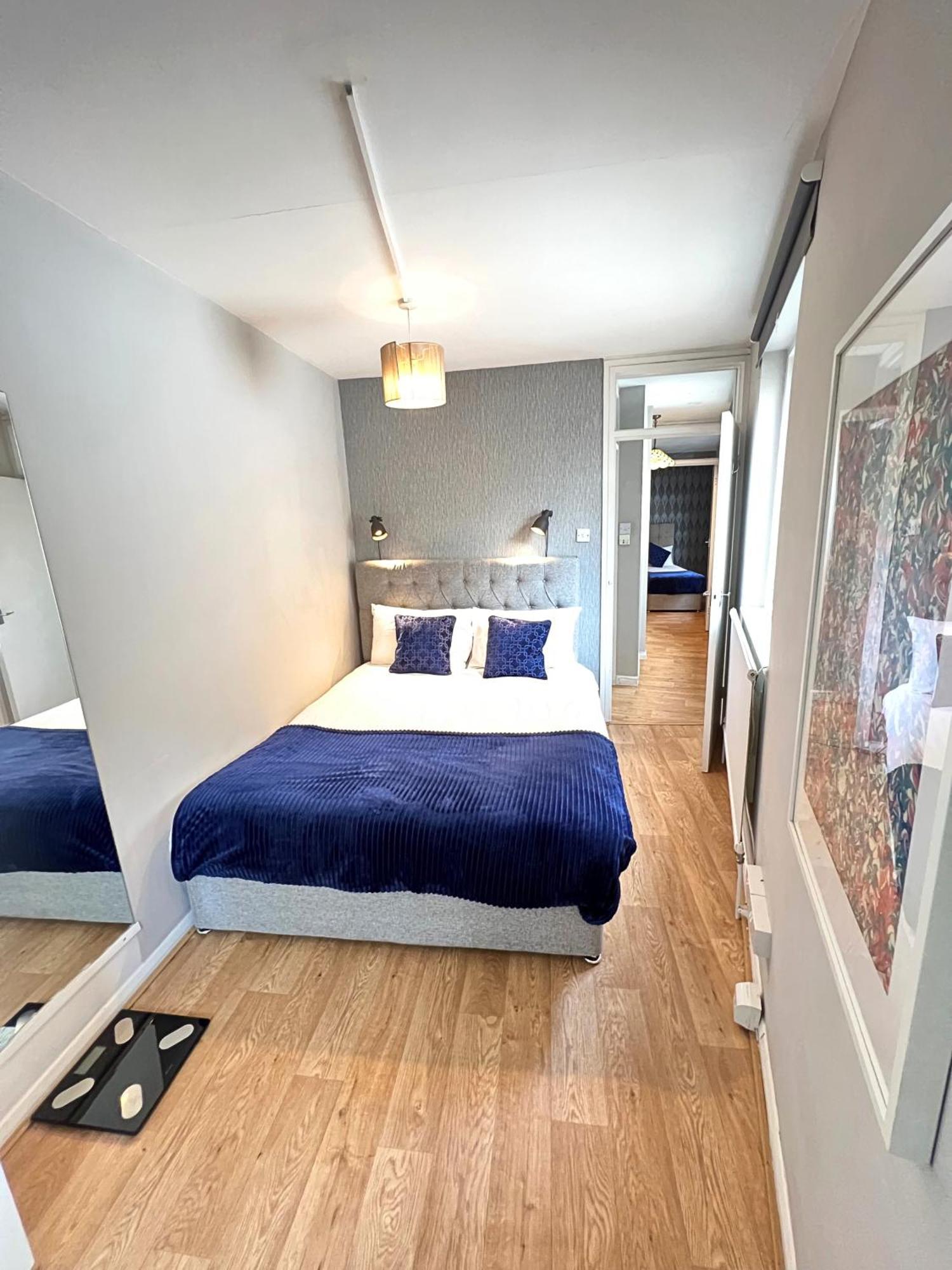 Kensington 2 Bedroom House-big Living Area And Kitchen-harrods-national History Museum-hyde Park-near 2 Underground Lines Holiday home *