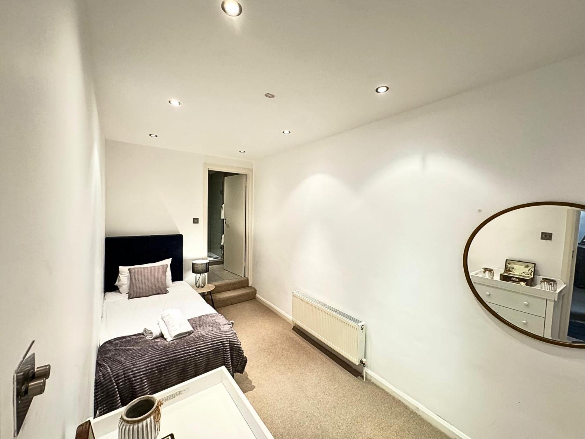 The Heart Of Kensington Mews - 3 Bedrooms House-private Entrance-hyde Park Walk Away-green Park 9 Minutes Underground- The Of With Glamour Of Kensington Londres