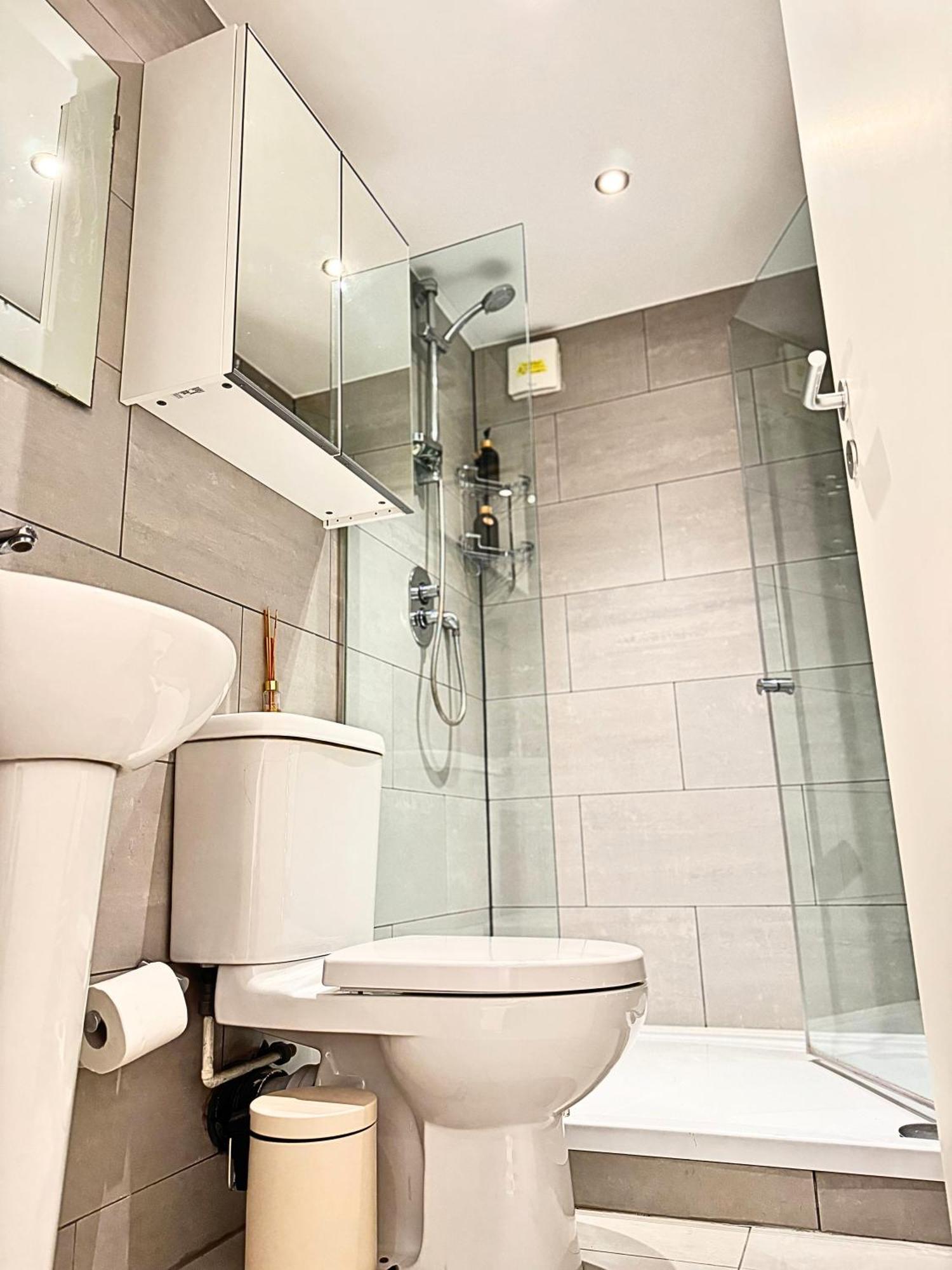 The Heart Of Kensington Mews - 3 Bedrooms House-private Entrance-hyde Park Walk Away-green Park 9 Minutes Underground- The Of With Glamour Of Kensington Vakantiehuis *