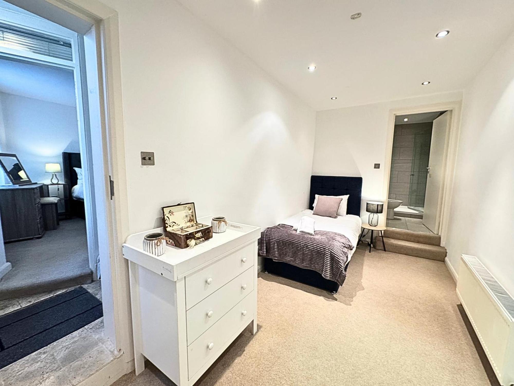 Сasa de vacaciones The Heart Of Kensington Mews - 3 Bedrooms House-private Entrance-hyde Park Walk Away-green Park 9 Minutes Underground- The Of With Glamour Of Kensington
