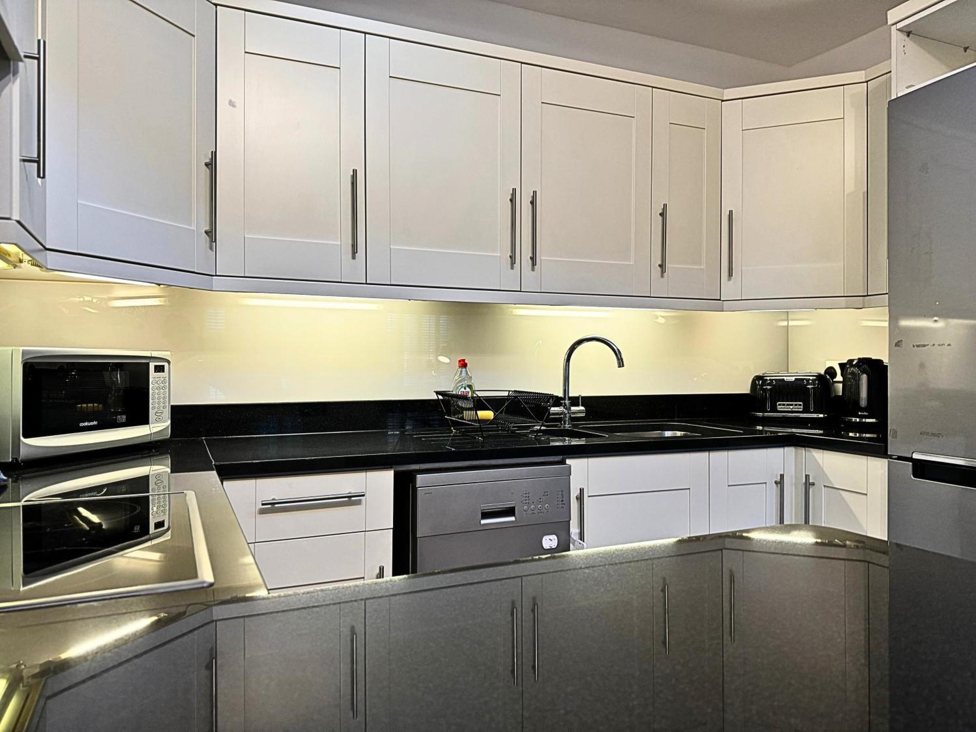The Heart Of Kensington Mews - 3 Bedrooms House-private Entrance-hyde Park Walk Away-green Park 9 Minutes Underground- The Of With Glamour Of Kensington Сasa de vacaciones *