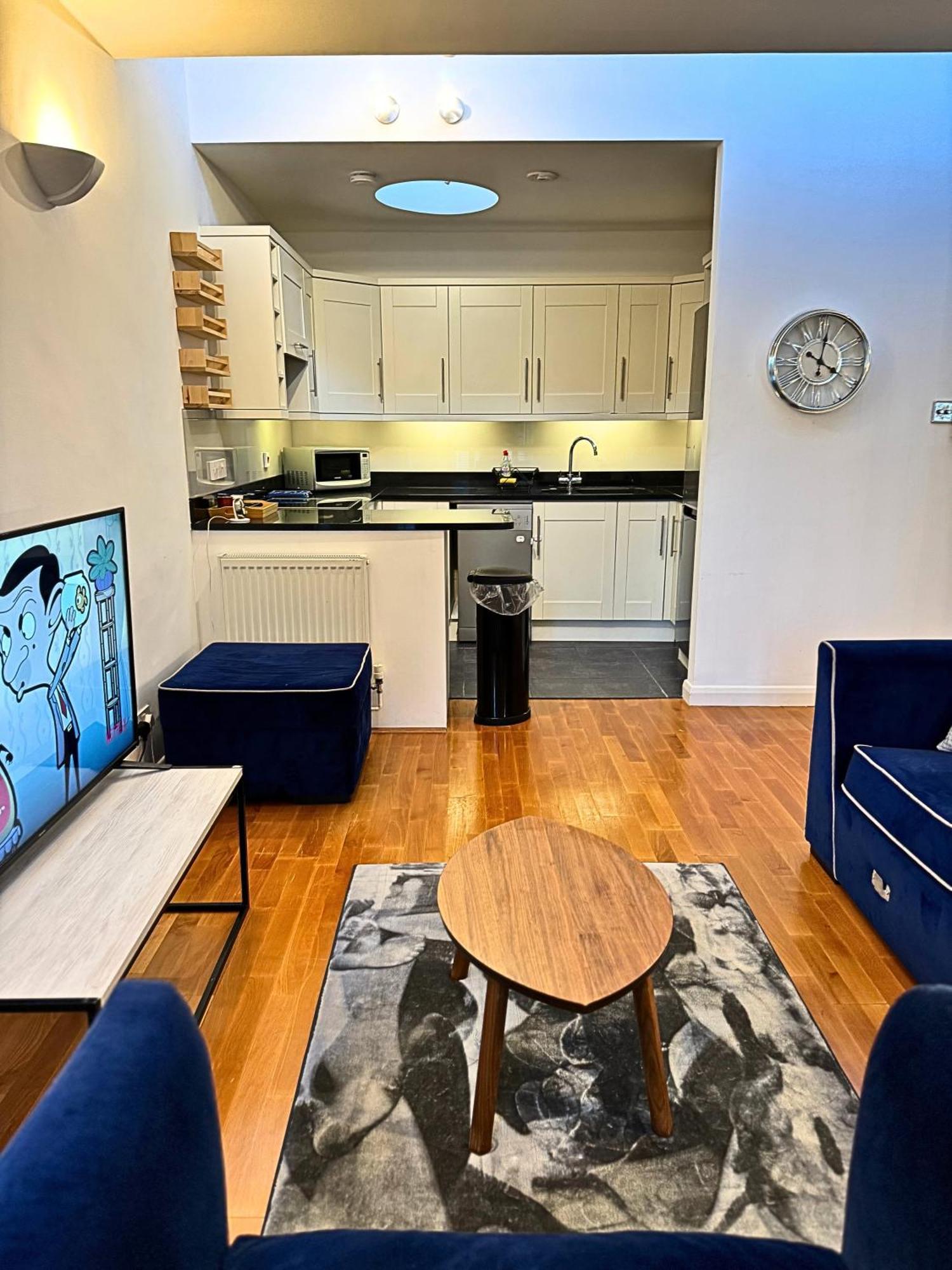 The Heart Of Kensington Mews - 3 Bedrooms House-private Entrance-hyde Park Walk Away-green Park 9 Minutes Underground- The Of With Glamour Of Kensington Сasa de vacaciones