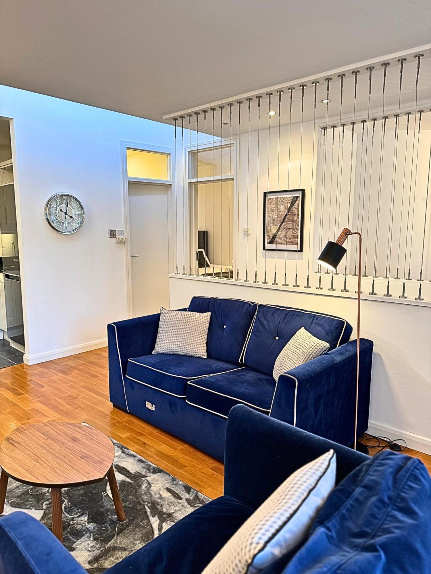 Сasa de vacaciones The Heart Of Kensington Mews - 3 Bedrooms House-private Entrance-hyde Park Walk Away-green Park 9 Minutes Underground- The Of With Glamour Of Kensington *