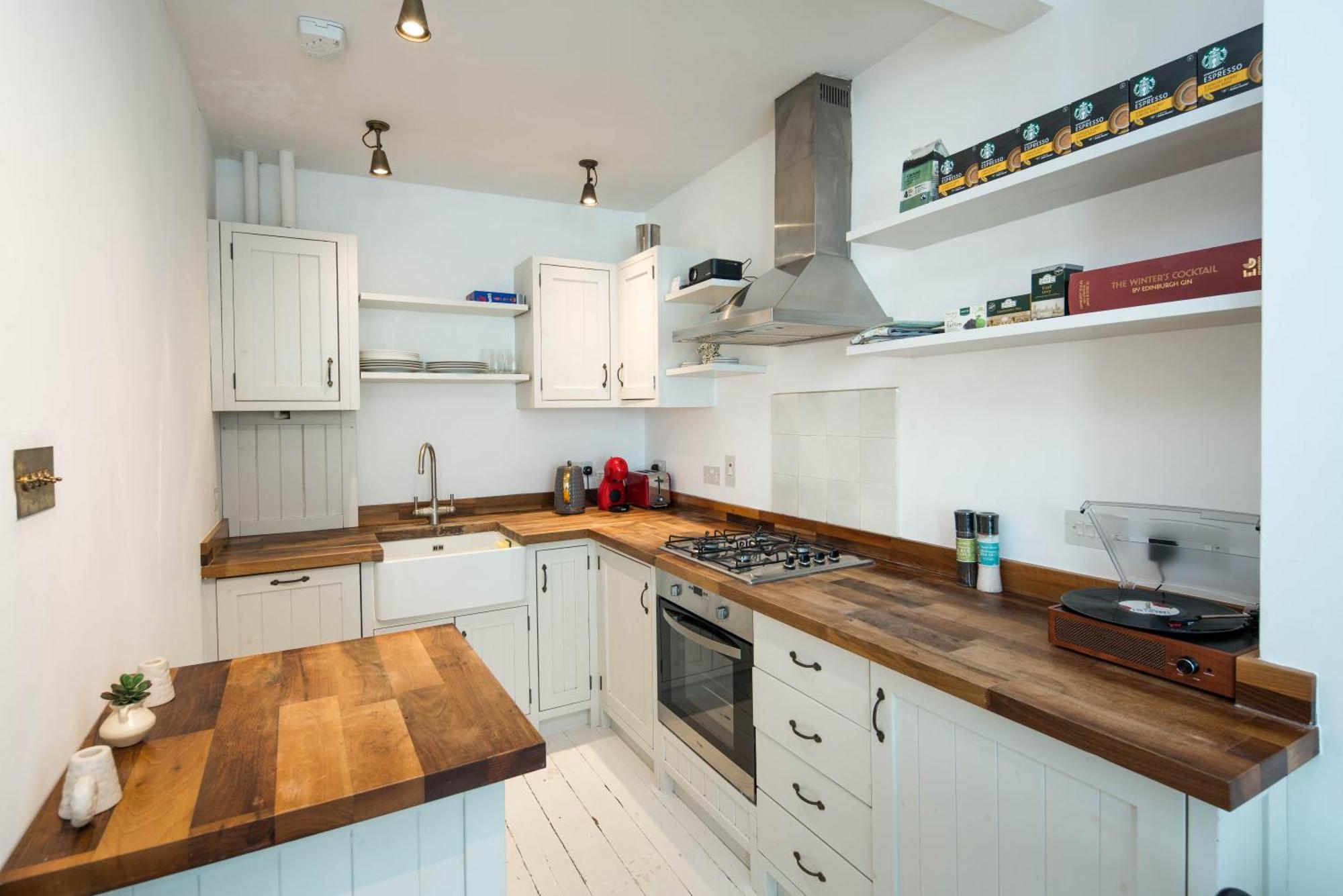 Apartment Charming 2-bed Flat In The Heart Of Nottinghill - Steps From Portobello Rd Market And Nottinghill Bookshop *