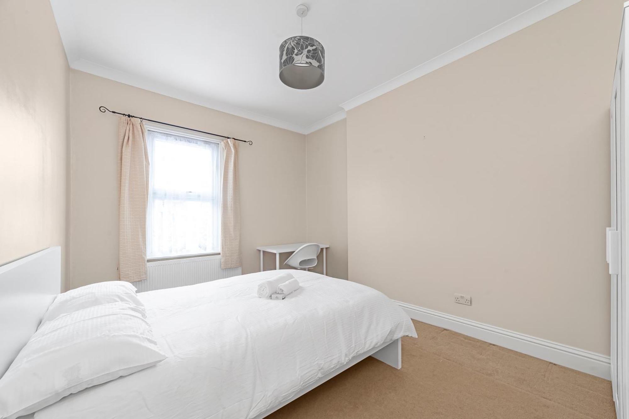 Spot Homes Homestay London
