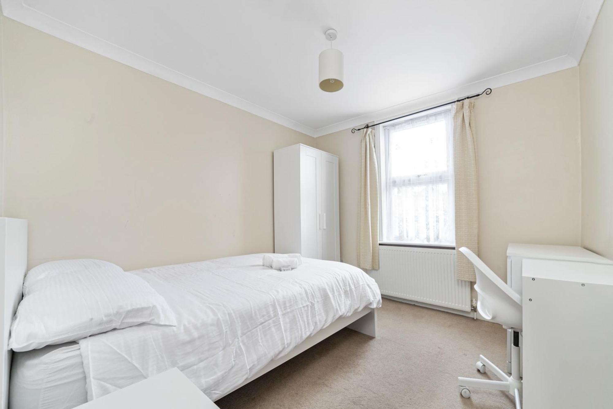 Spot Homes Homestay London