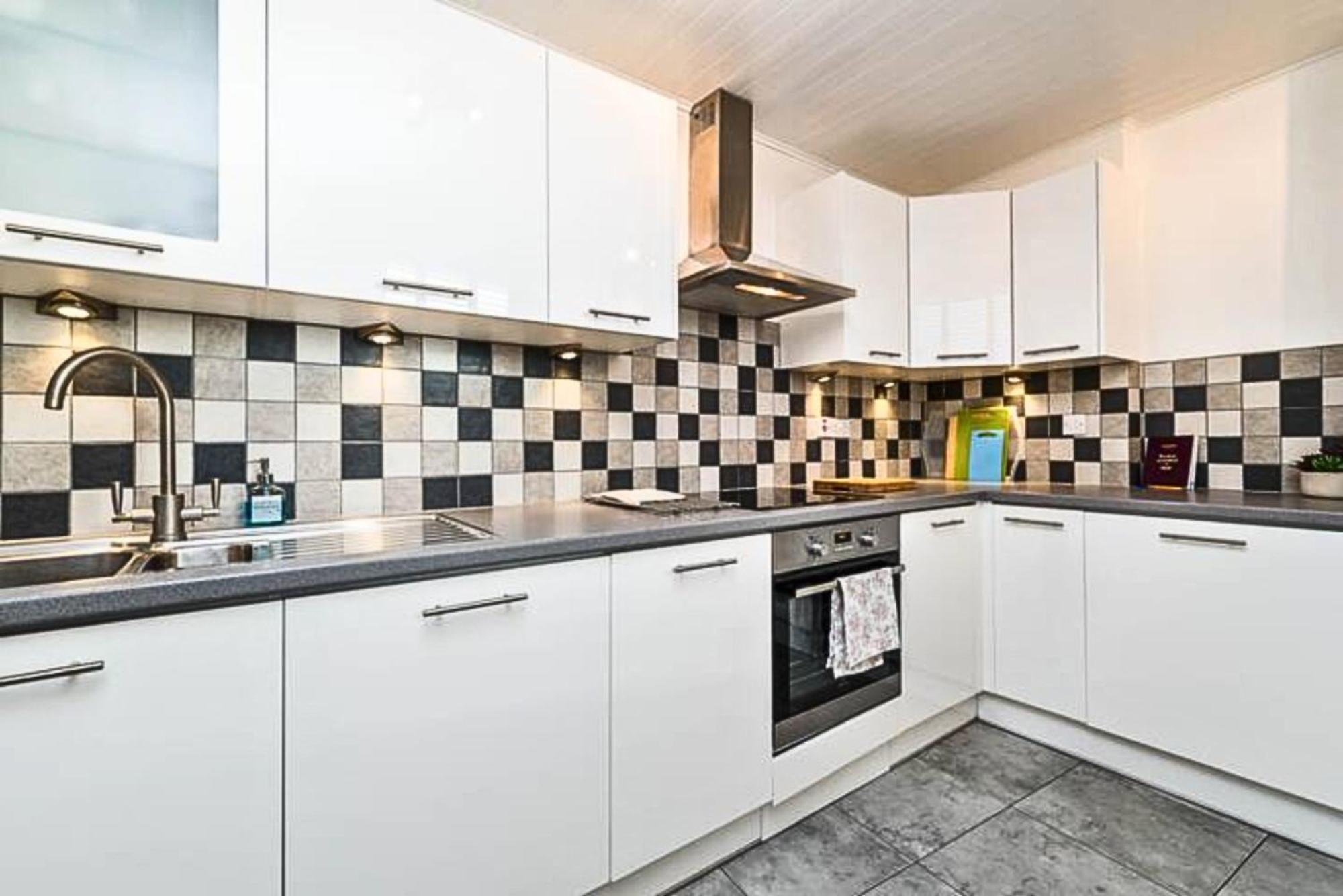 Holiday home Kensington 2 Bedroom House-big Living Area And Kitchen-harrods-national History Museum-hyde Park-near 2 Underground Lines