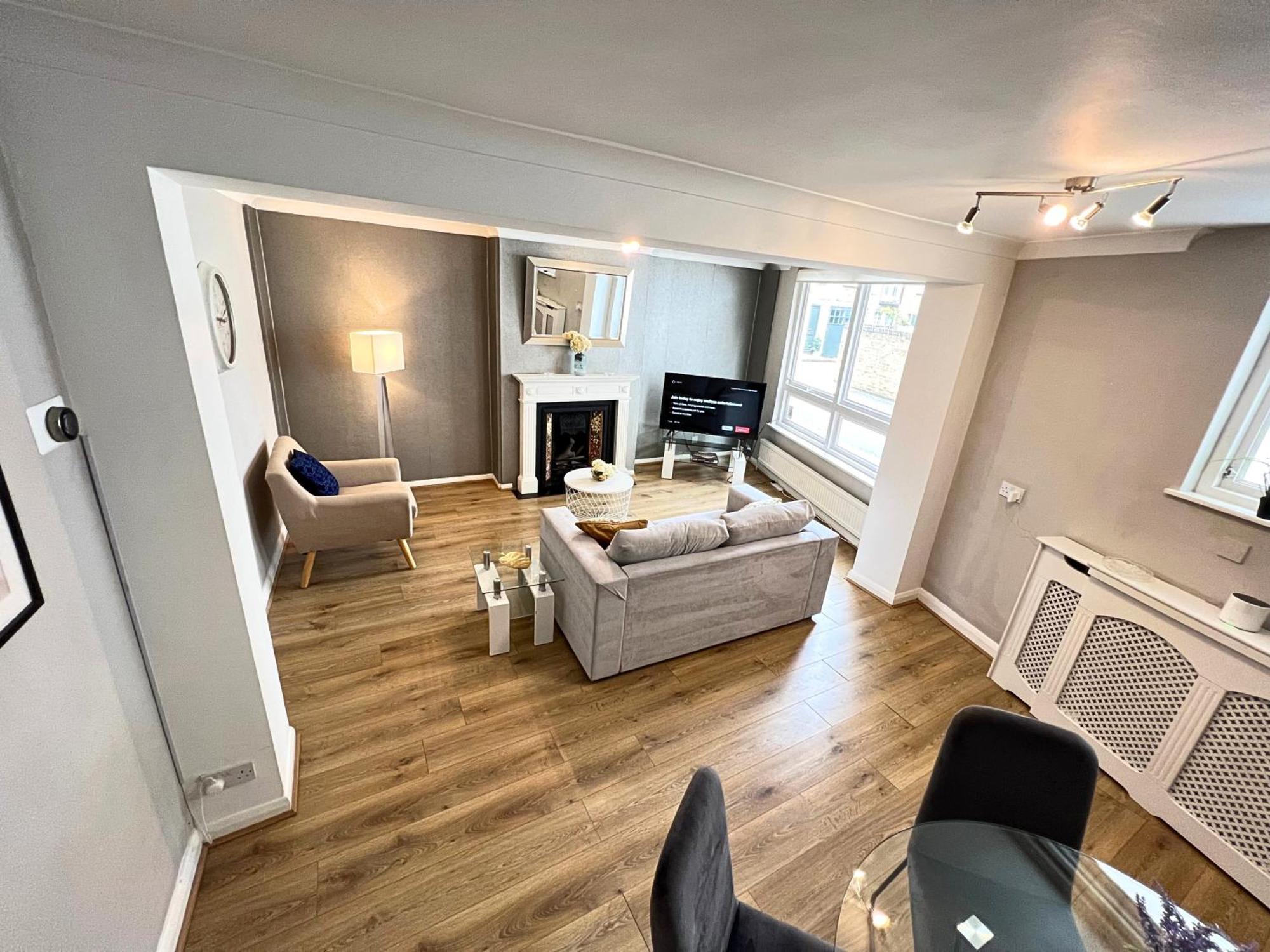 Holiday home Kensington 2 Bedroom House-big Living Area And Kitchen-harrods-national History Museum-hyde Park-near 2 Underground Lines *