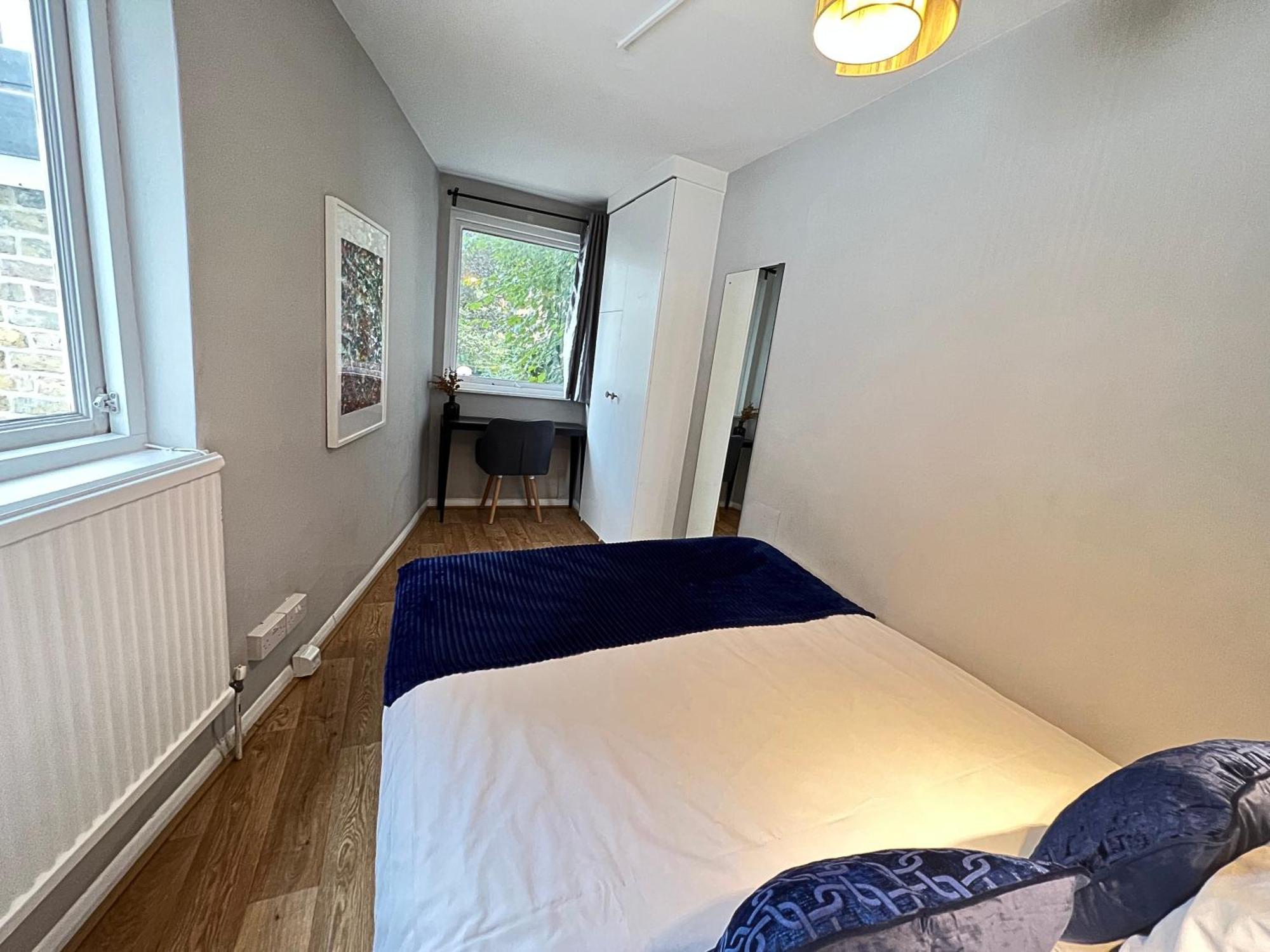 Kensington 2 Bedroom House-big Living Area And Kitchen-harrods-national History Museum-hyde Park-near 2 Underground Lines Holiday home *