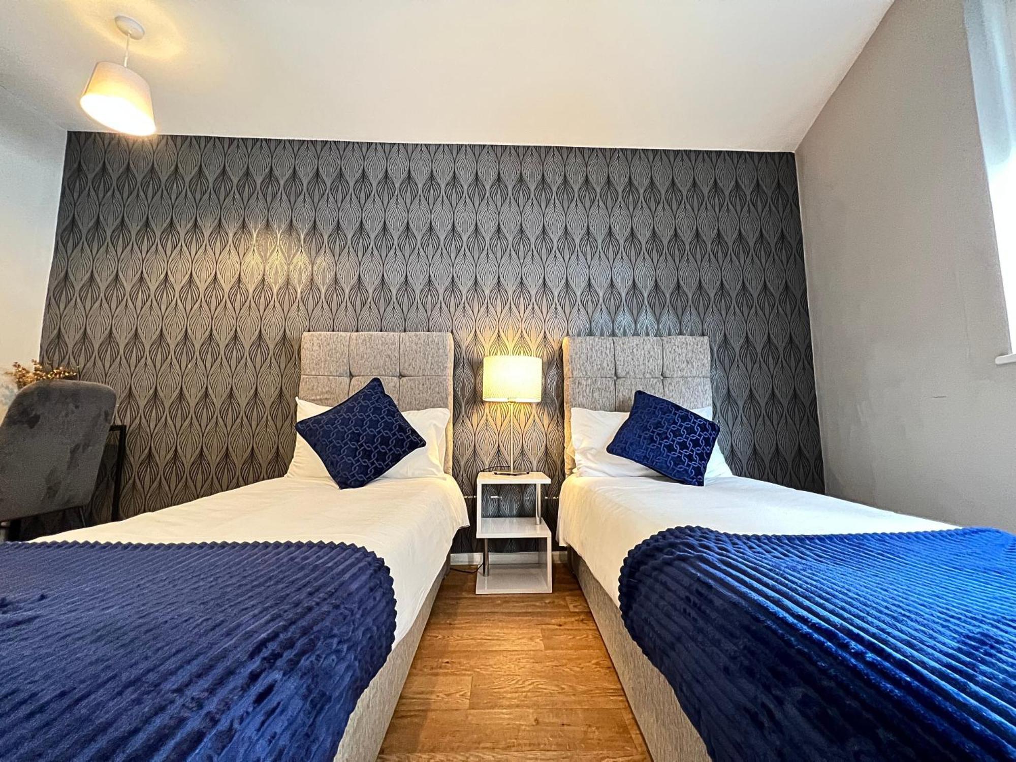 Kensington 2 Bedroom House-big Living Area And Kitchen-harrods-national History Museum-hyde Park-near 2 Underground Lines Holiday home London