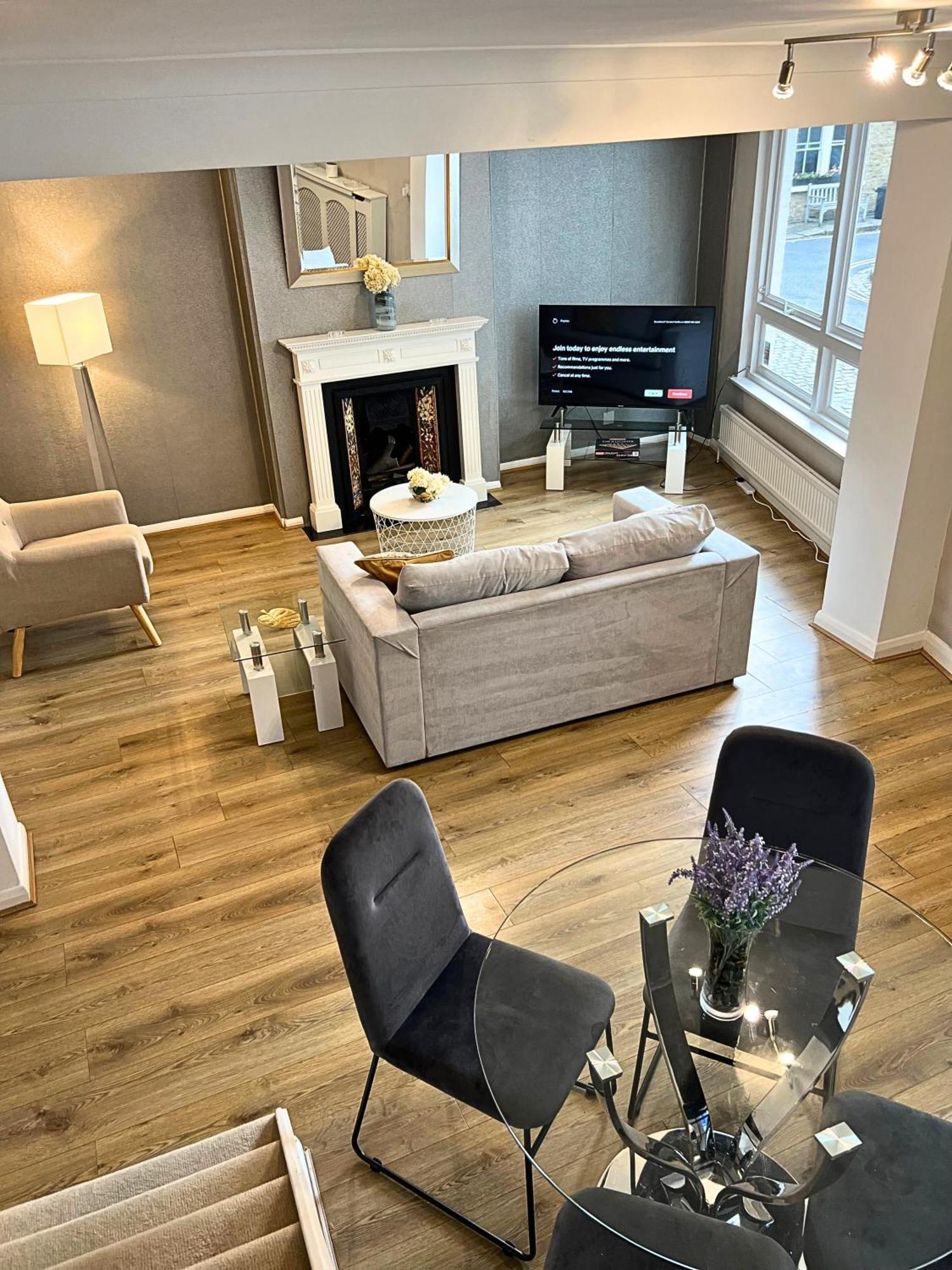 Kensington 2 Bedroom House-big Living Area And Kitchen-harrods-national History Museum-hyde Park-near 2 Underground Lines * London