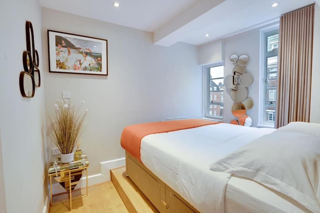 Glamorous Art Deco Flat In Chelsea Londen