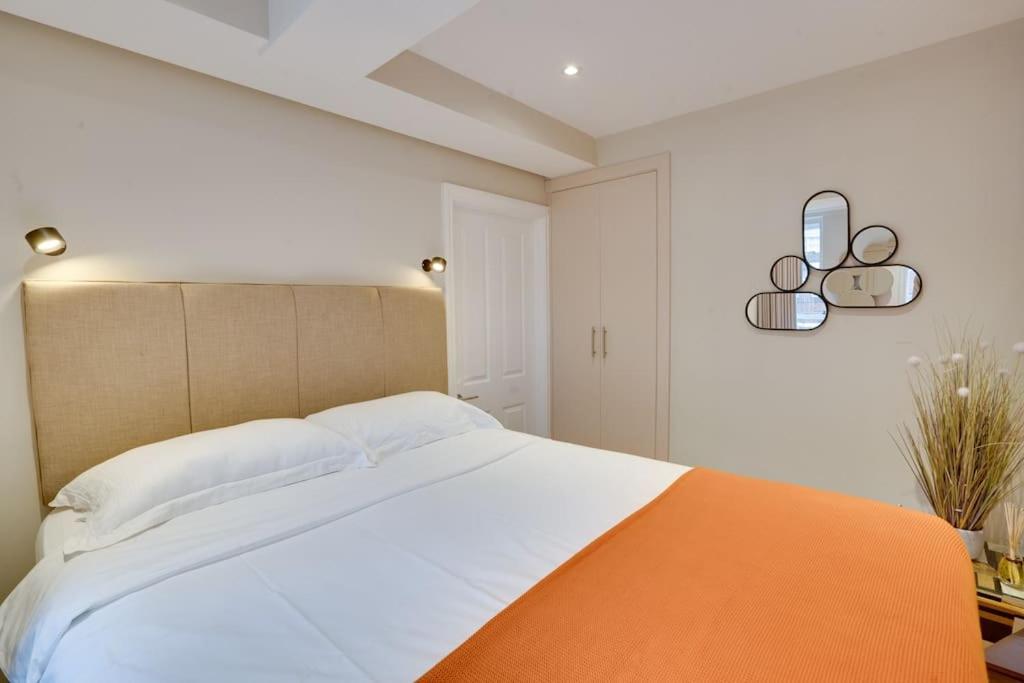 Glamorous Art Deco Flat In Chelsea Londen