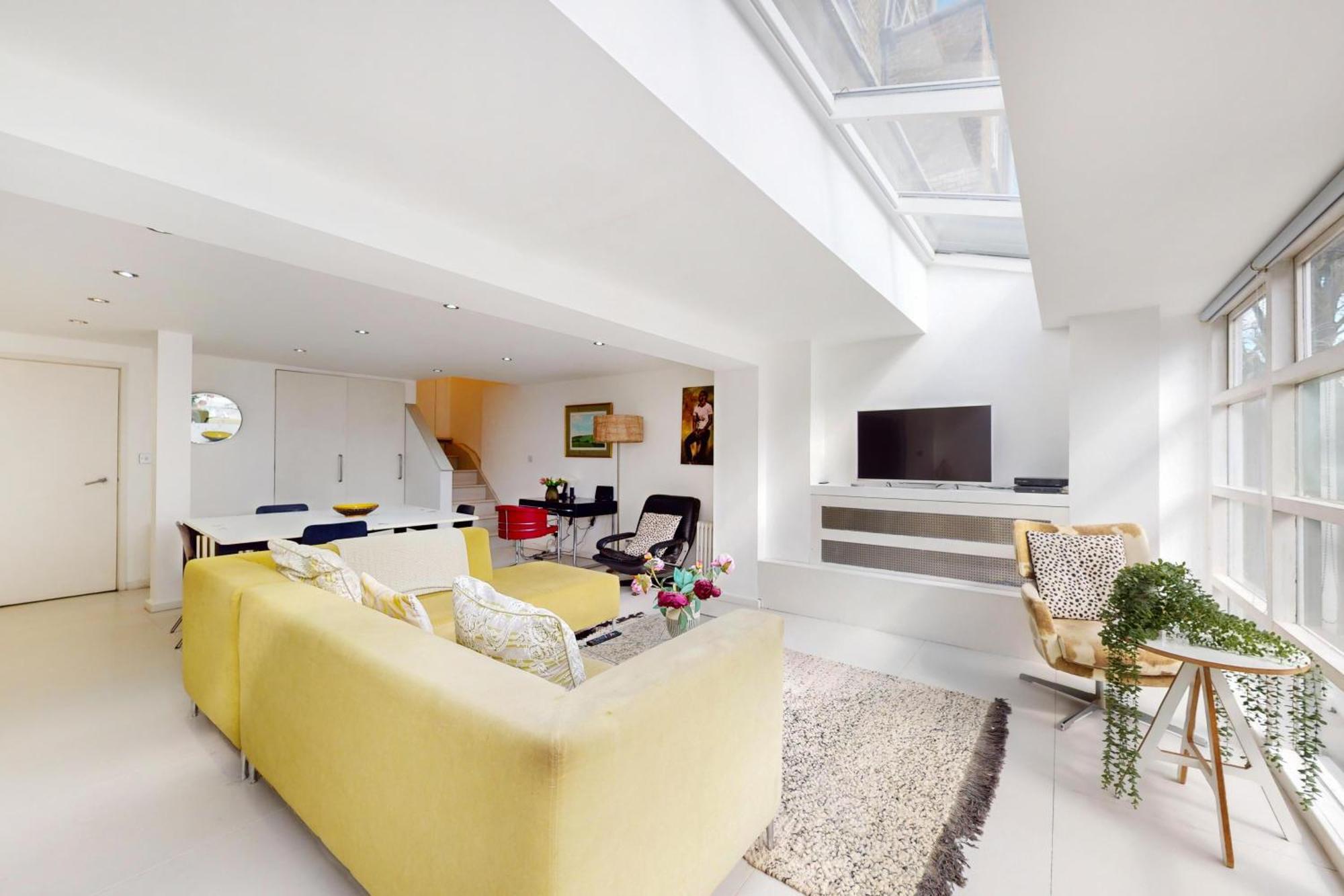 1 Bed Maisonette With Garden - 1 Min To Station Share Save *