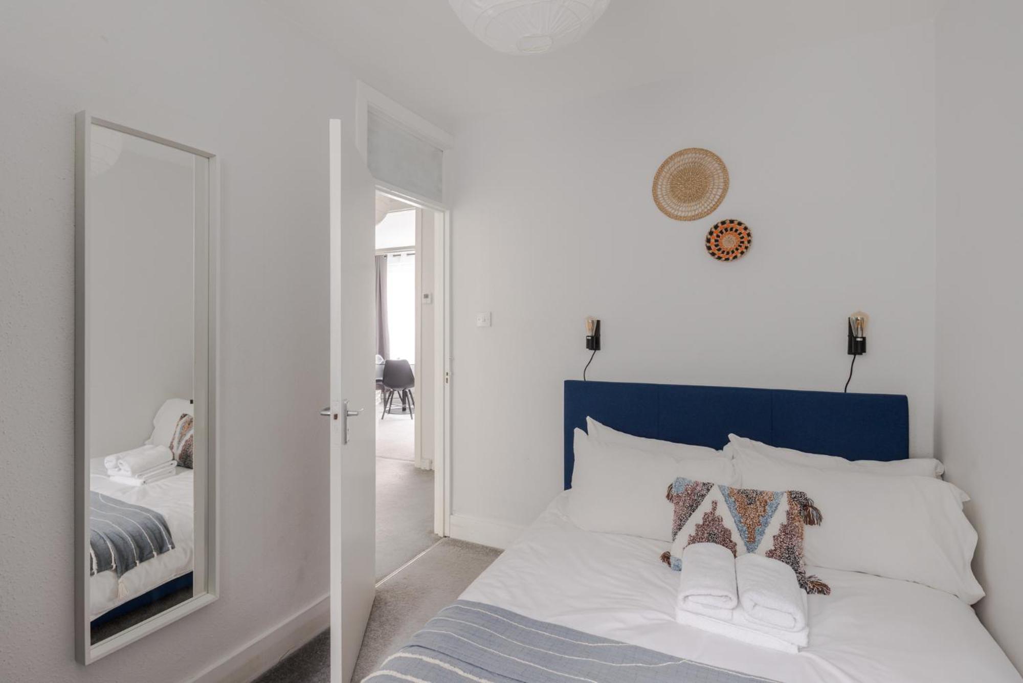 Camden 2bd Flat At Rousden Street Apartment London