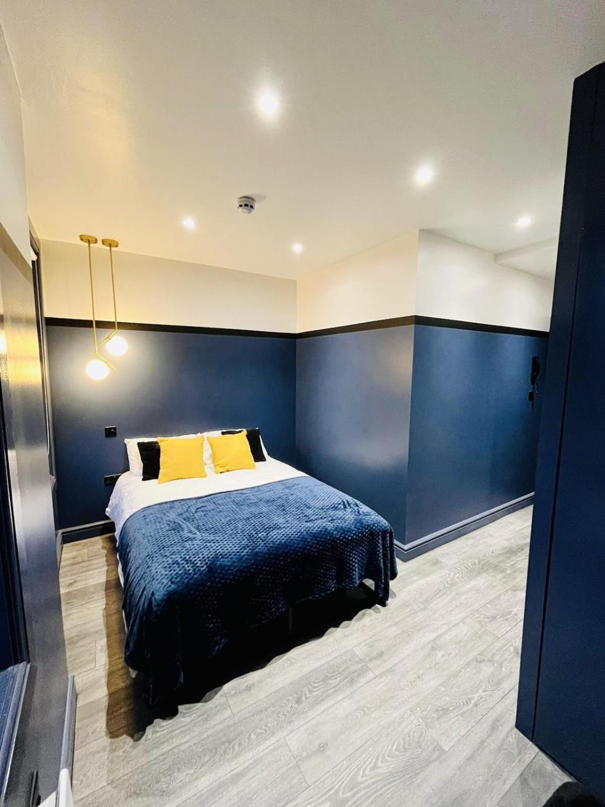 39 Blue House Luxury Ensuite Ideal For Tourists Gjestgiverier