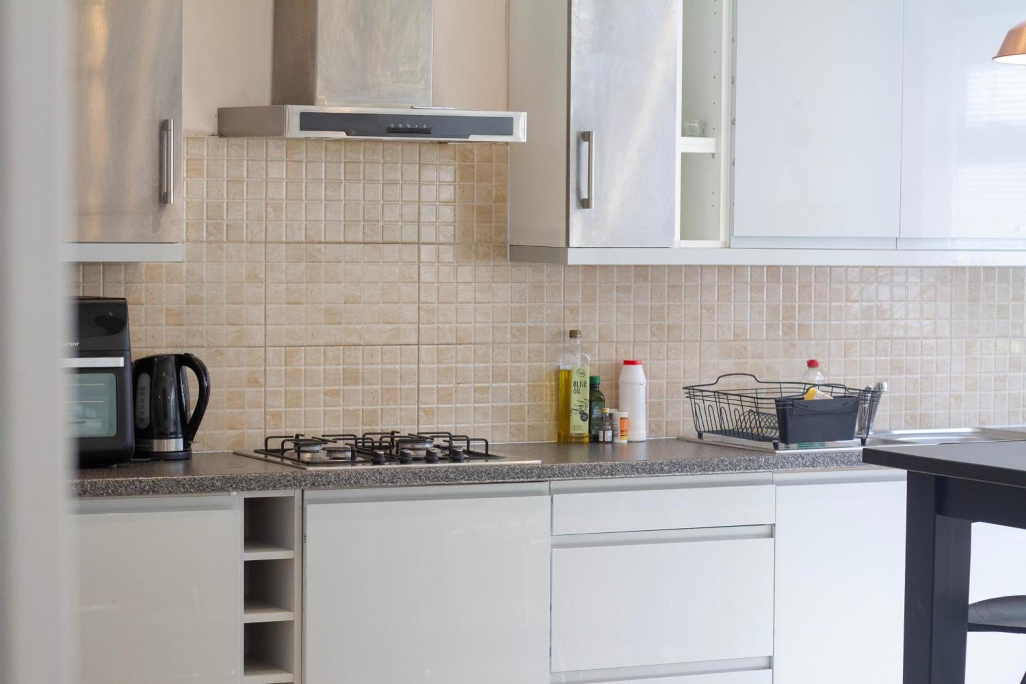 Vakantiehuis Spacious 4-bedroom Townhouse With Garden- Perfect For Groups! Londen