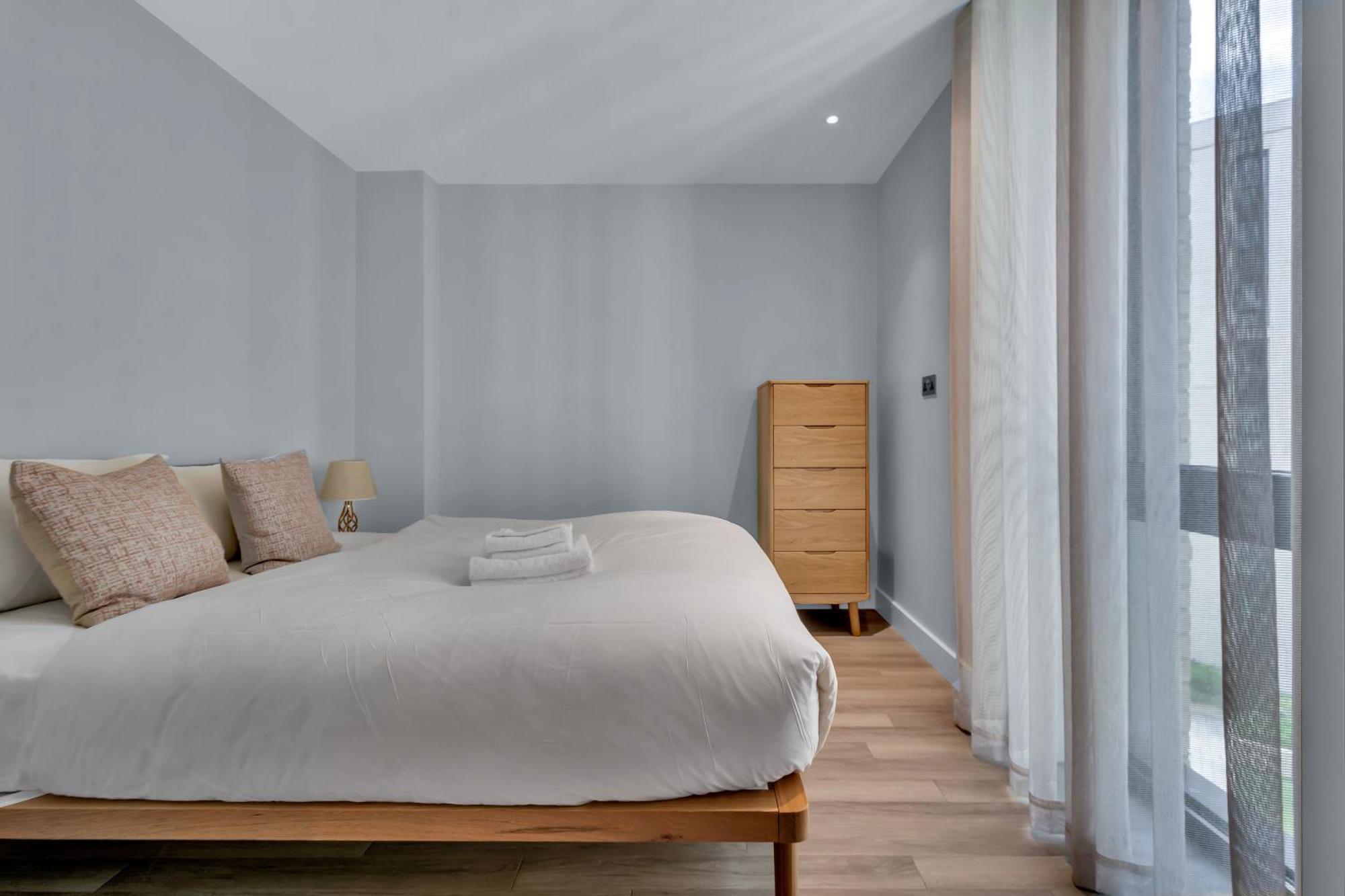 Mysquare Spacious Two Bedroom At Wembley Park London