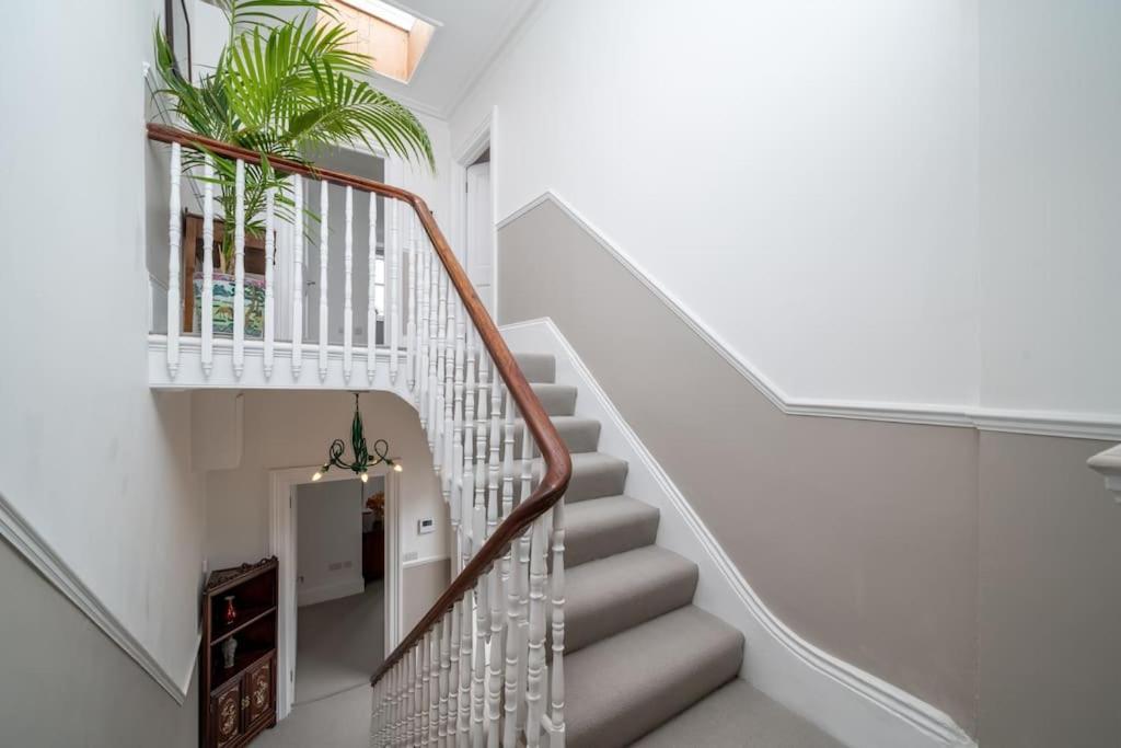 Stunning House Close To Notting Hill Londen