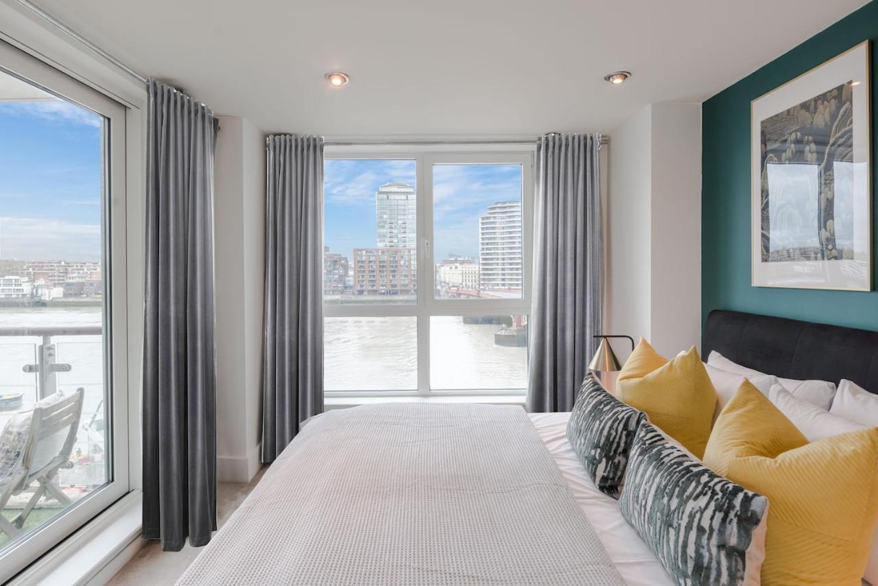 Huge Thames View Luxxe Nomad Design