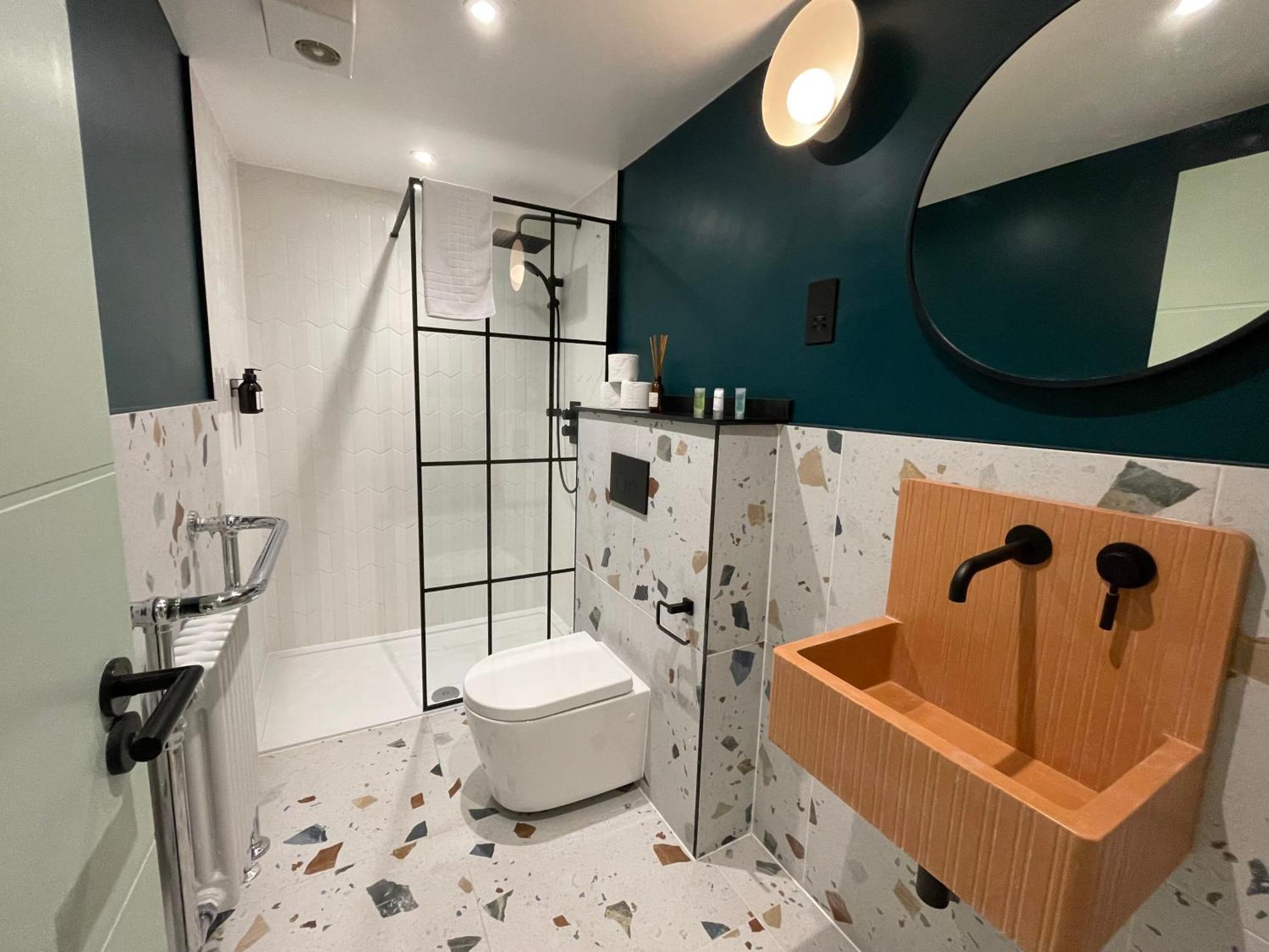 Hackney 1 Bed Garden Flat Apartment London