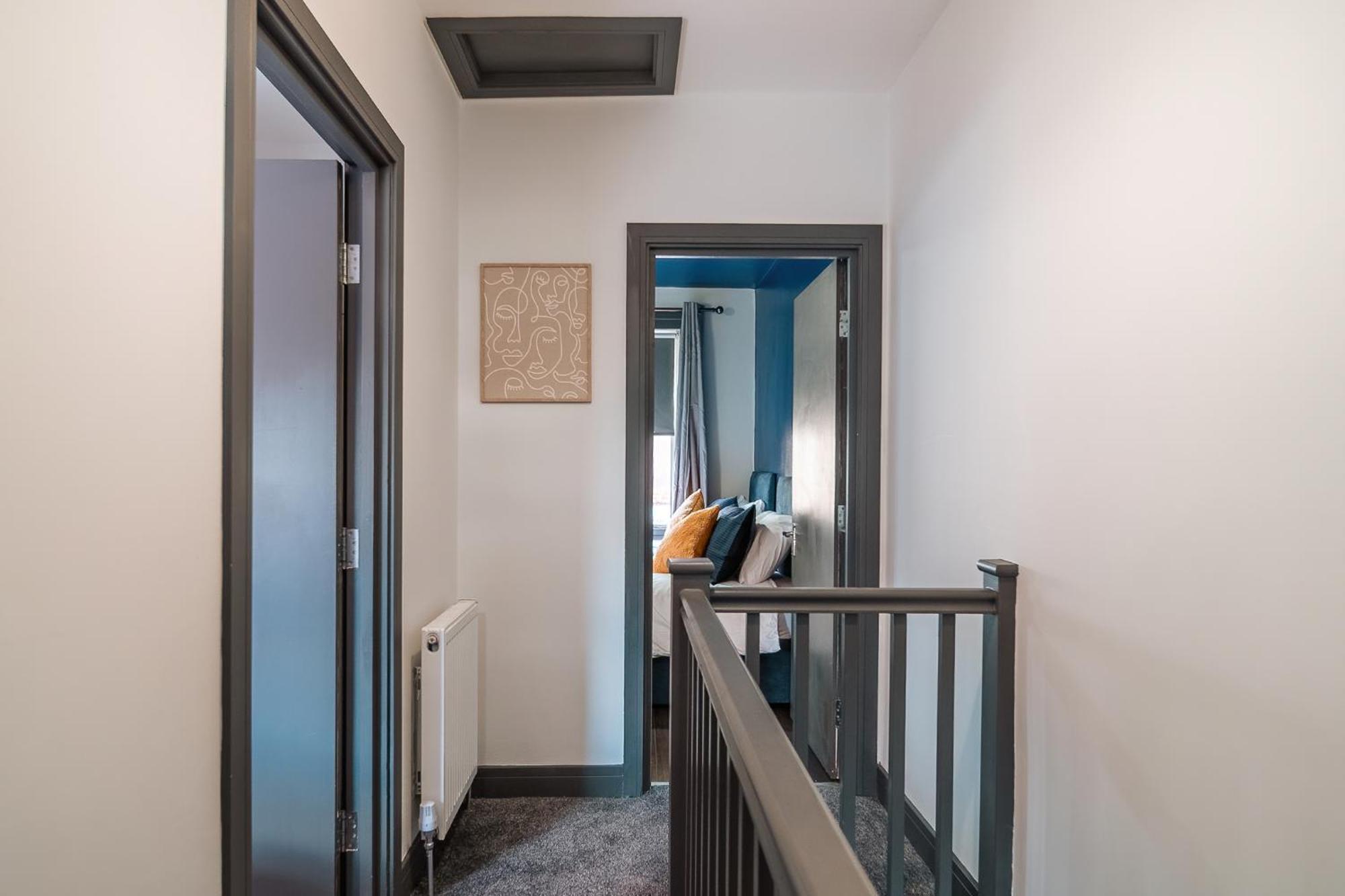 Ferienhaus Edmonton - 4 Bedrooms, Sleeps 8, 3 Bathroom Contractor Base