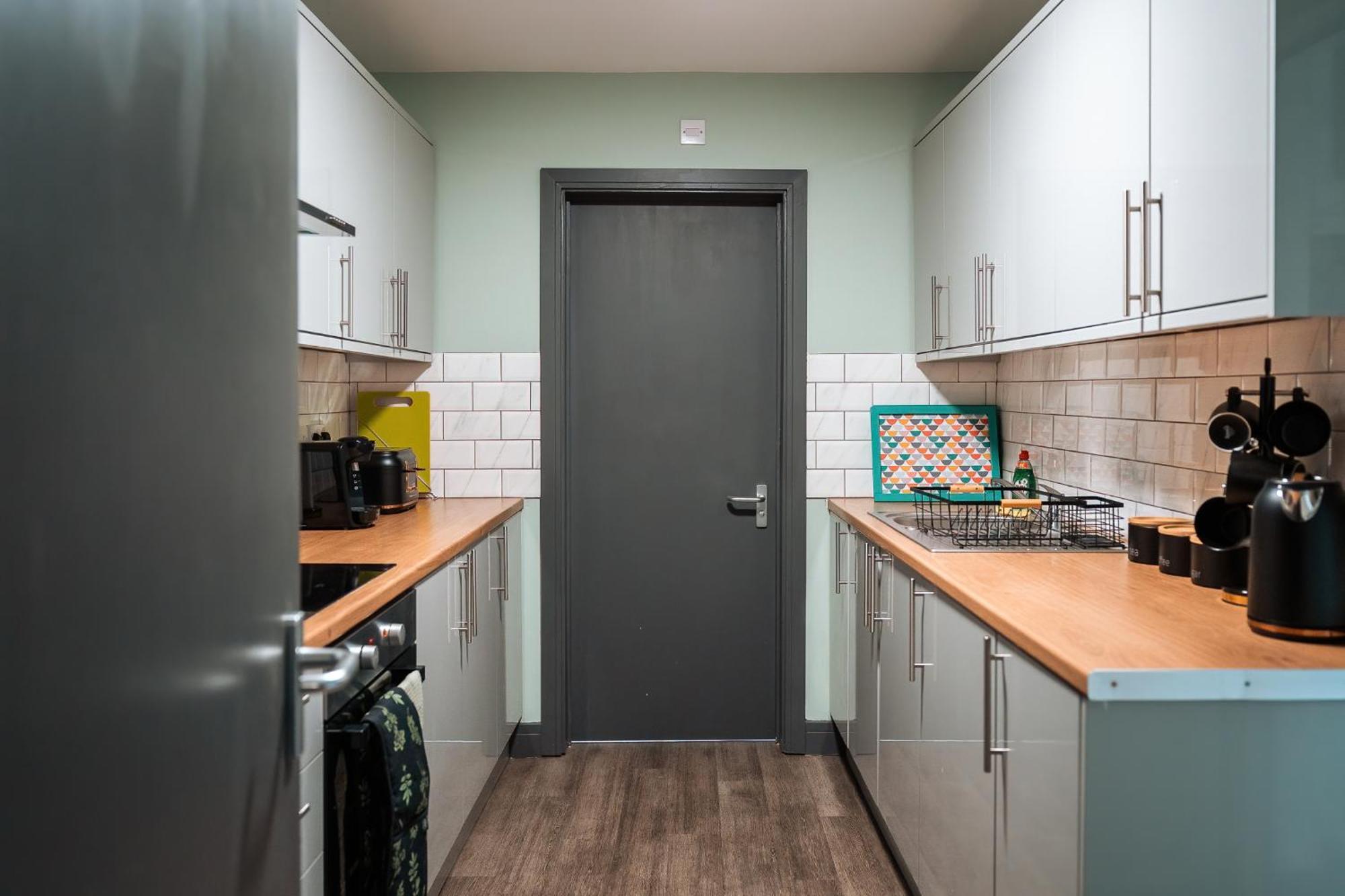 Ferienhaus Edmonton - 4 Bedrooms, Sleeps 8, 3 Bathroom Contractor Base *