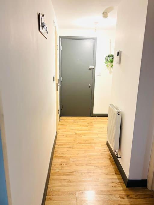 Excellent Two Bedroom Flat In * London