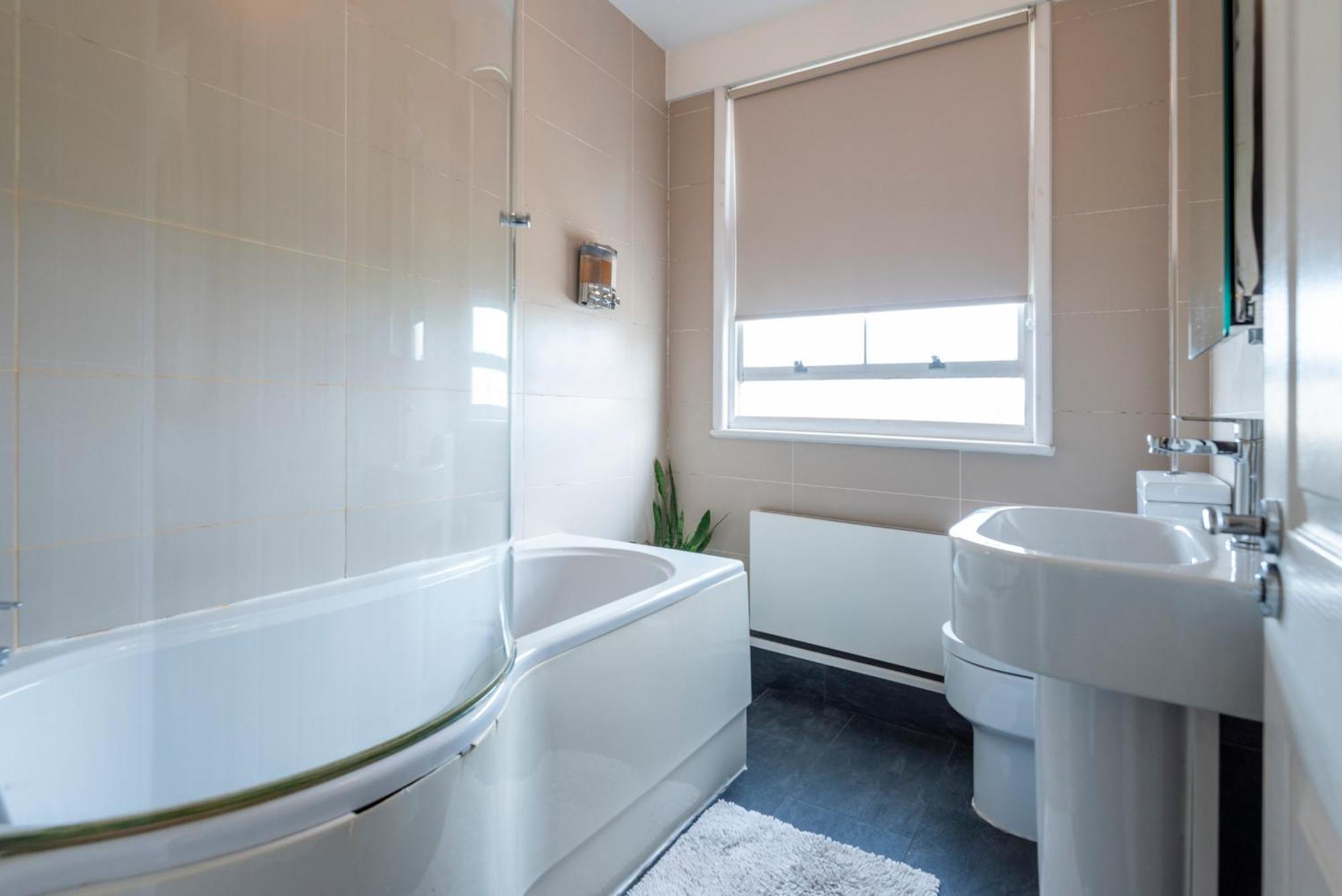 Double In Notting Hill, Private Minibar & Coffee Privatunterkunft London