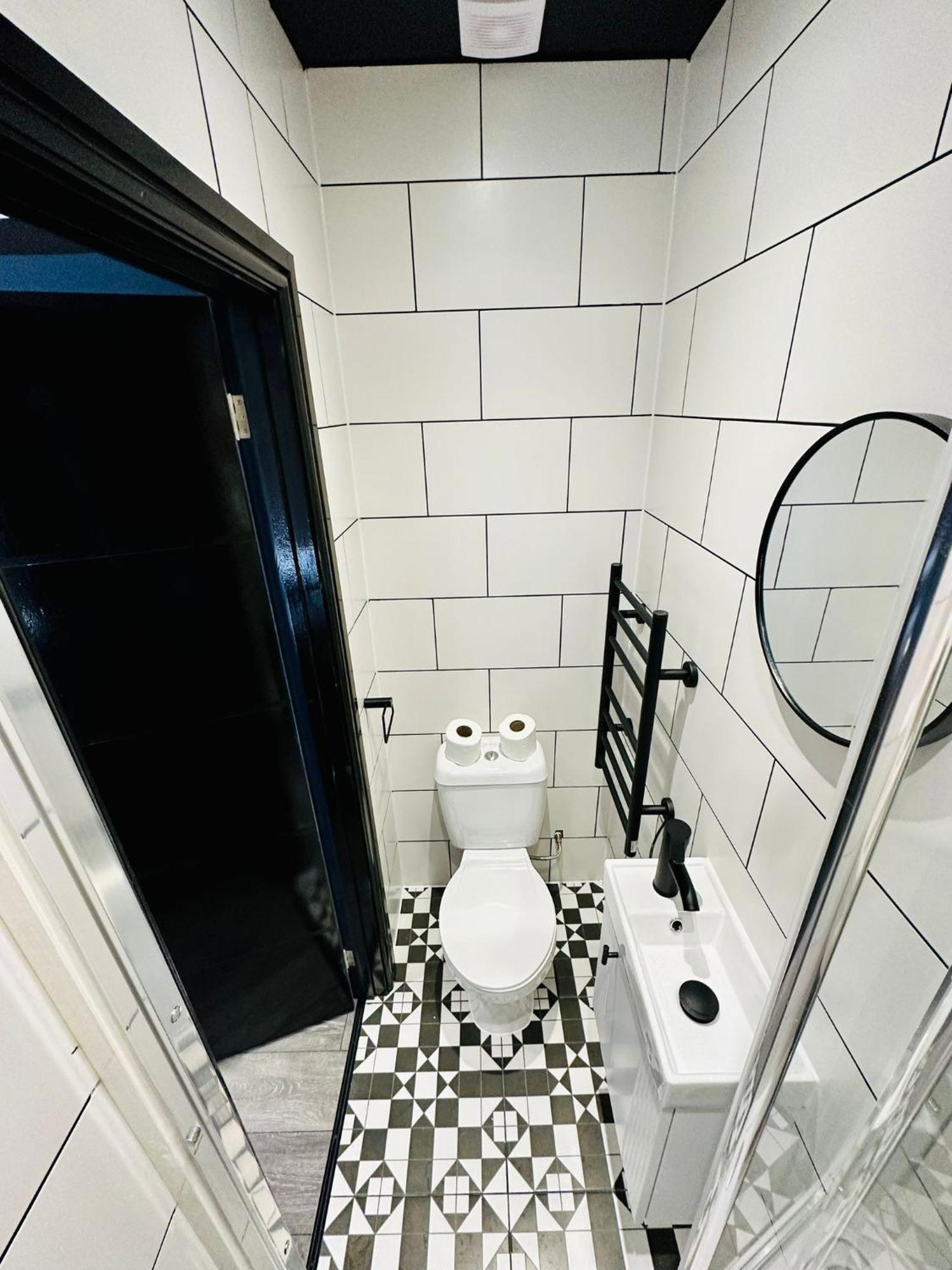 39 Blue House Luxury Ensuite Ideal For Tourists Gjestgiverier