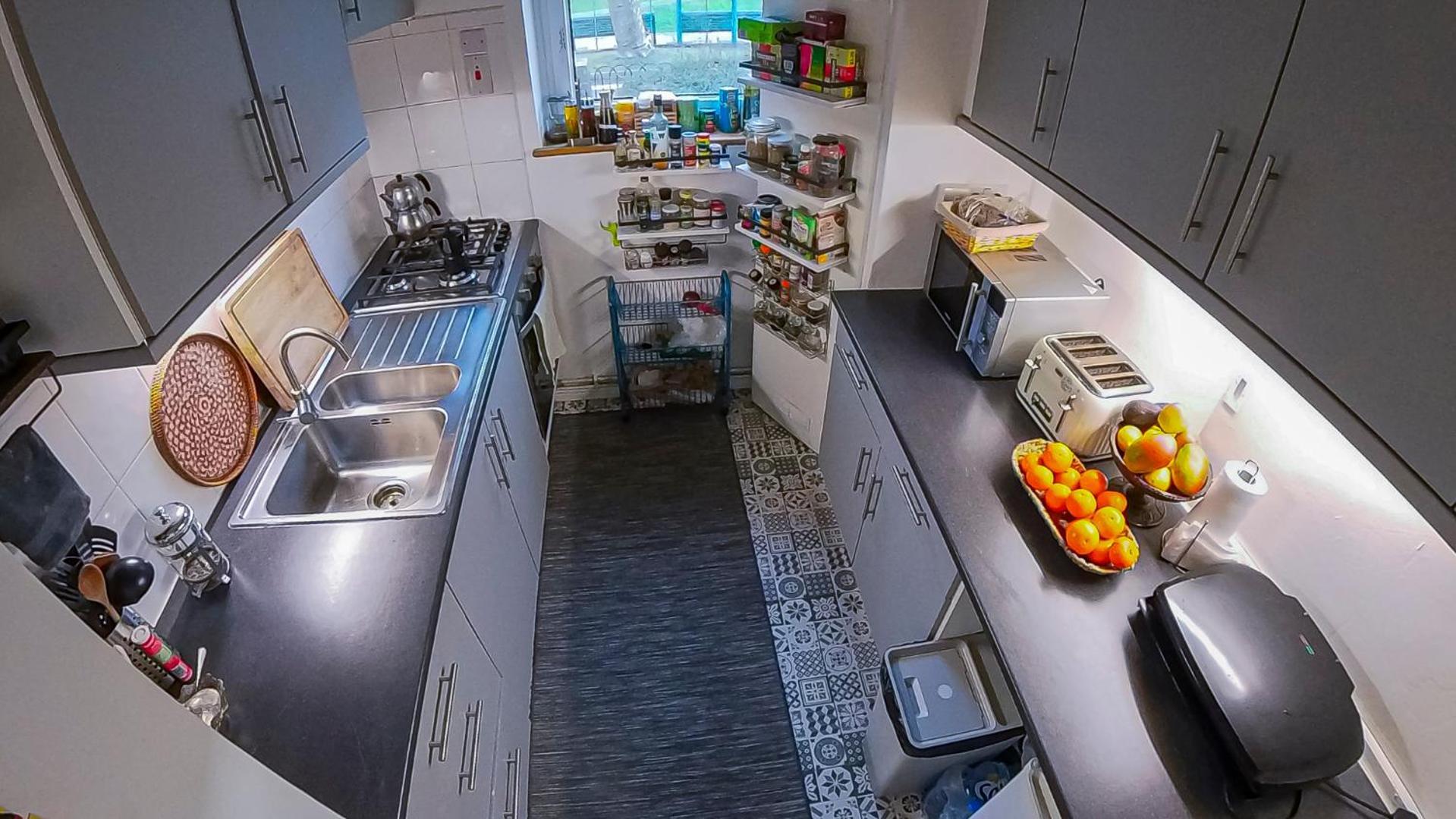 Centrally Located Comfortable In Habitación en casa particular Londres