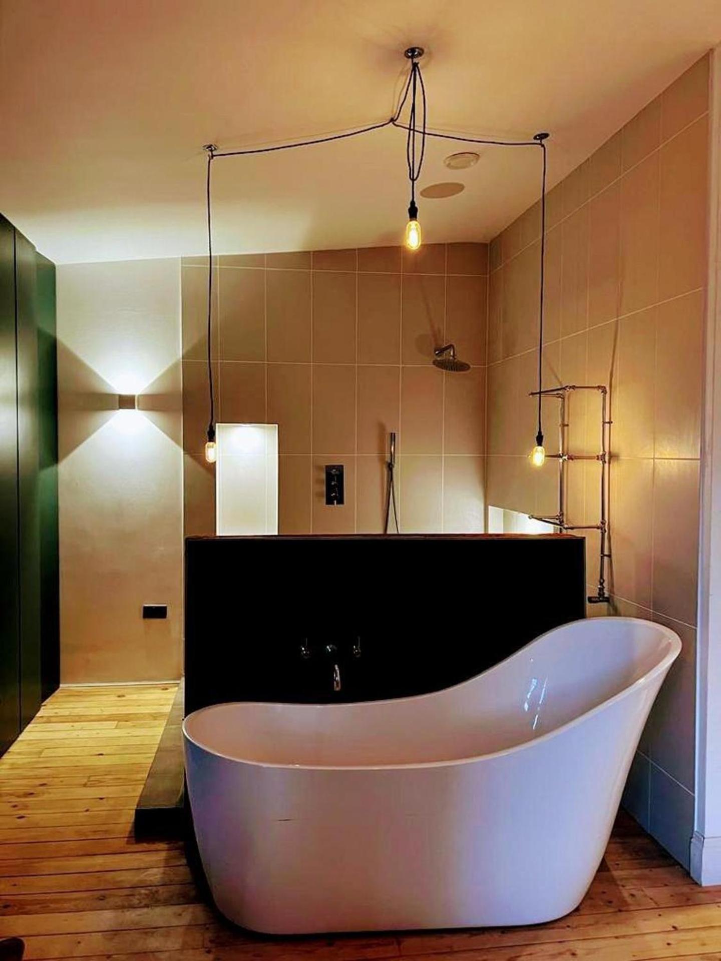 Remarkable 7-bed House In Holiday home London