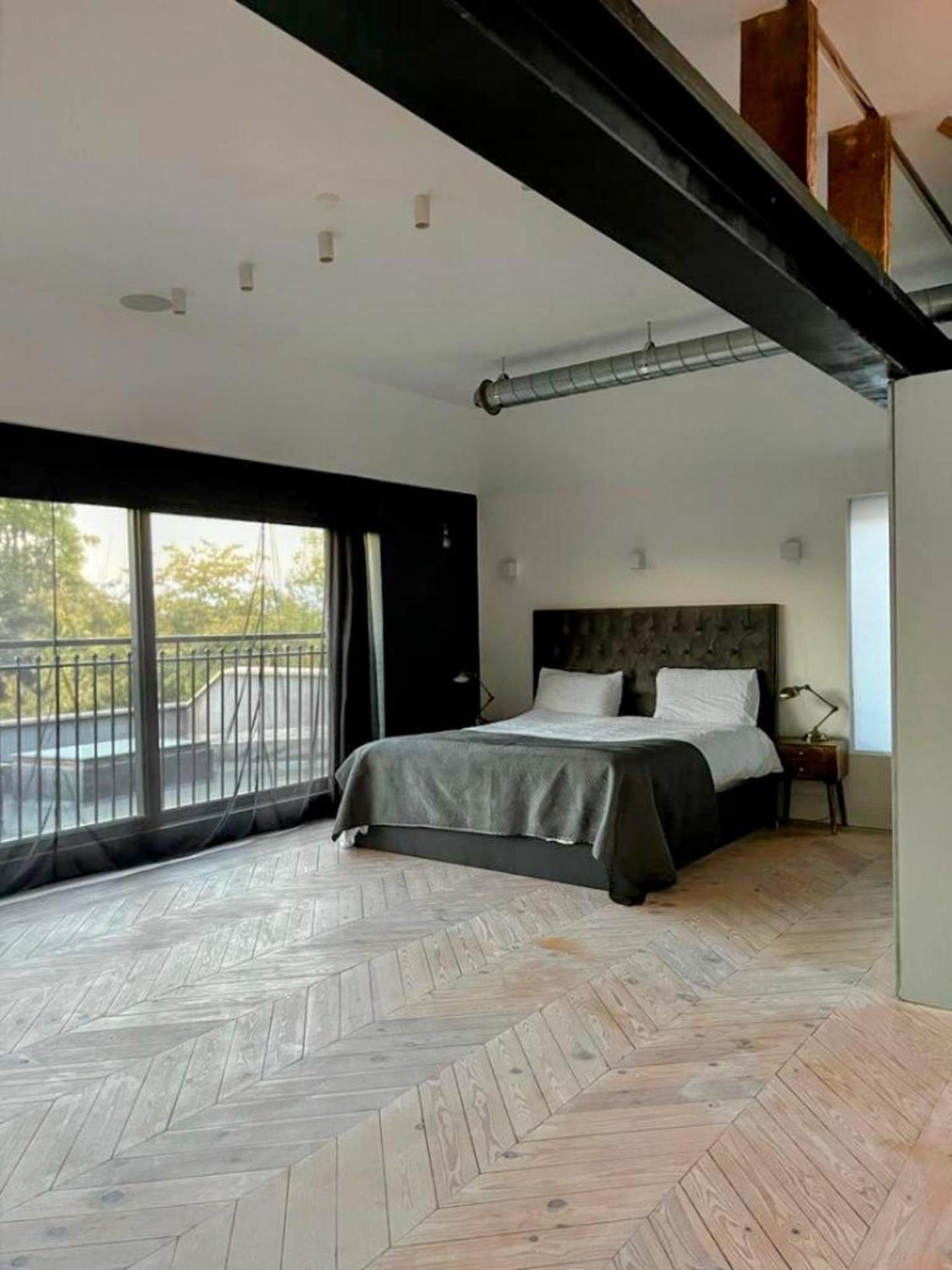 Remarkable 7-bed House In Holiday home