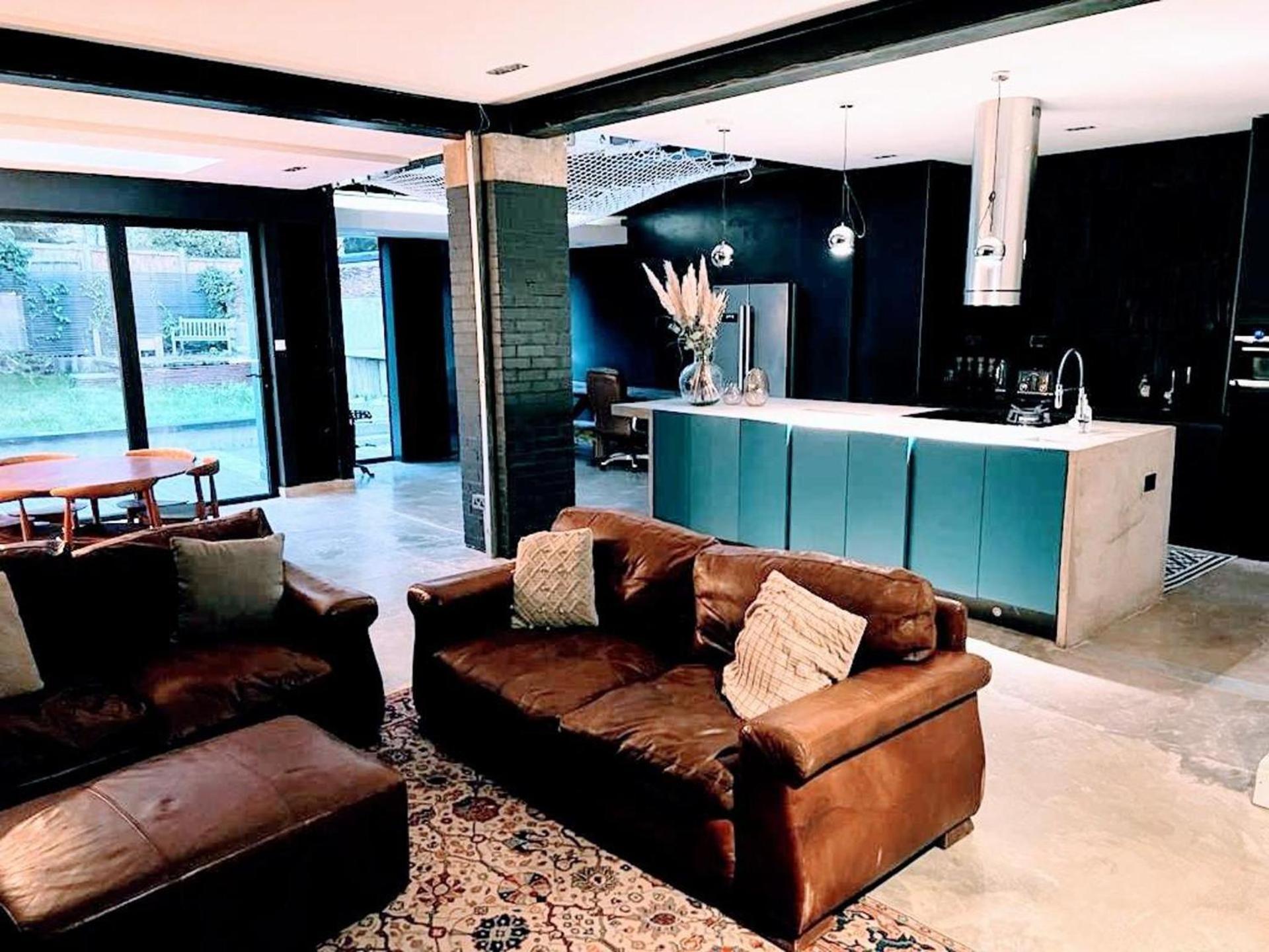 Remarkable 7-bed House In Holiday home
