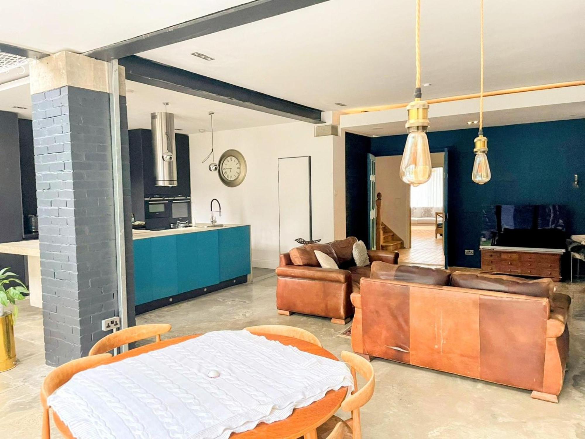 Holiday home Remarkable 7-bed House In London